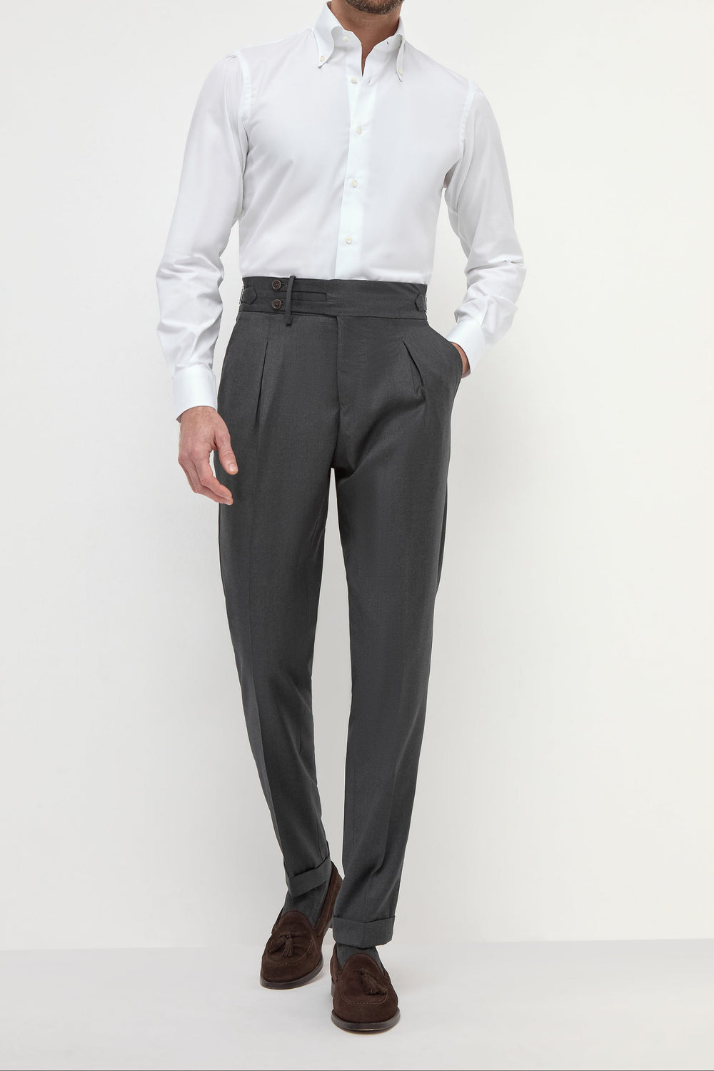 Men wool trousers, Dark Grey Flannel trousers, dark wool trousers, men dark grey trousers, high rise italian trousers, italian dark grey trousers, Pantaloni uomo in lana, pantaloni in flanella grigio scuro, pantaloni in lana scuri, pantaloni uomo grigio scuro, pantaloni italiani a vita alta, pantaloni italiani grigio scuro, Pantalon en laine pour homme, pantalon en flanelle gris foncé, pantalon en laine foncé, pantalon gris foncé pour homme, pantalon italien taille haute, pantalon gris foncé italien,