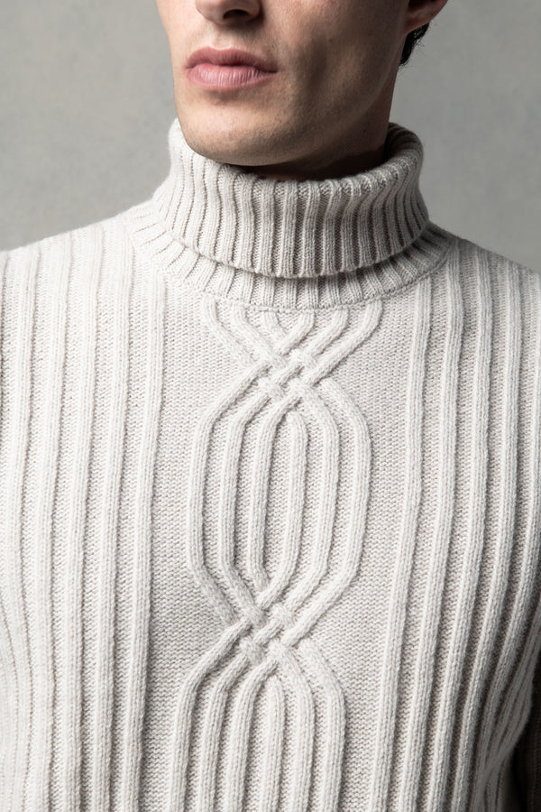 Dolcevita beige in lana e cashmere jacquard – Made in Italy