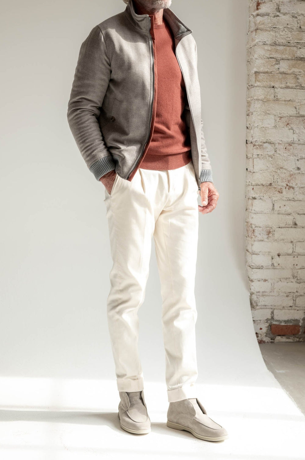 Cashmere roundneck, italian style, rusty roundneck, rusty cashmere roundneck, rusty knit, italian roundneck, Girocollo in cashmere, stile italiano, girocollo rusty , girocollo in cashmere rusty, maglia rusty chiaro, girocollo italiano, Col rond en cachemire, style italien, col rond bleu clair, col rond en cachemire rusty, maille rusty , col rond italien,