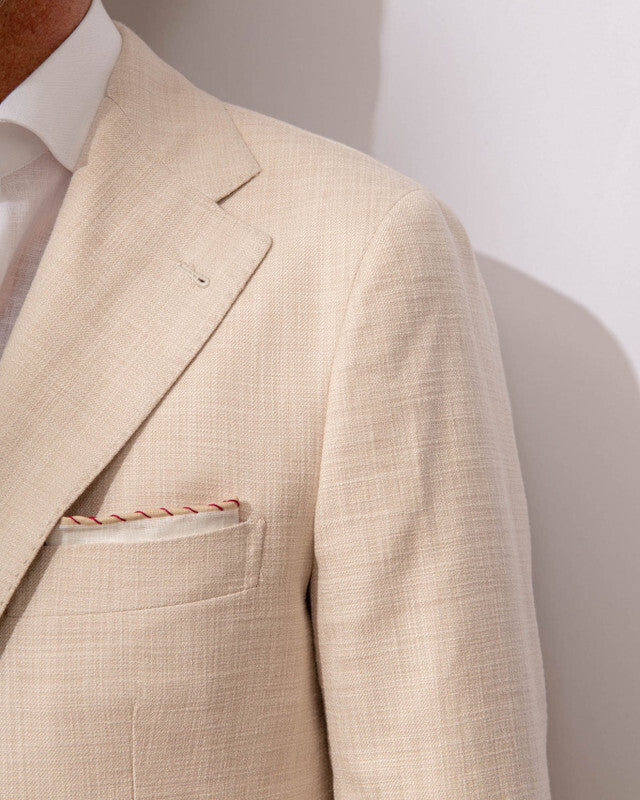 Beige Jacket in Loro Piana Cotton and Silk, men's beige Loro Piana lightweight blazer, elegant breathable jacket, refined casual and formal wear, soft and comfortable fabric, veste beige en coton et soie Loro Piana pour hommes, veste légère et respirante, veste élégante et confortable, giacca beige in cotone e seta di Loro Piana, giacca traspirante e raffinata, abbigliamento sofisticato, Loro Piana "Softime"