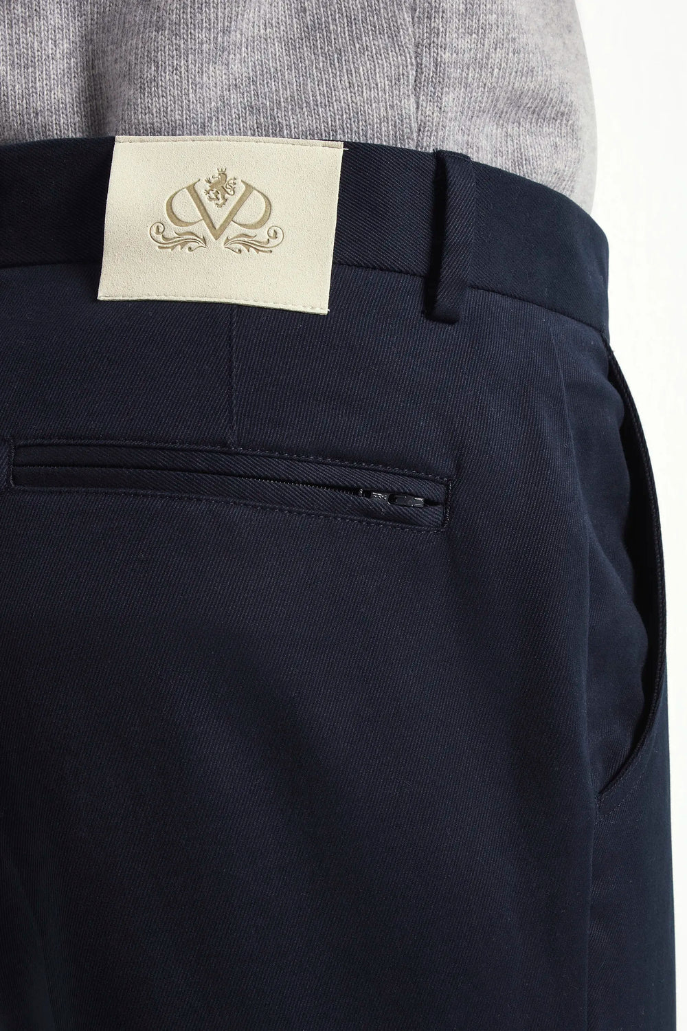 cotton and cashmere trousers, blue trousers, sartorial trousers, italian style, trousers made in italy, winter trousers, flat front trousers, luxury blend trousers, tailored blue trousers, cashmere blend trousers, elegant men’s trousers, premium italian trousers, classic flat front trousers, blue dress trousers, blue winter pants, italian cashmere blend trousers, blue smart trousers, blue formal trousers, italian menswear trousers, blue chino style trousers
