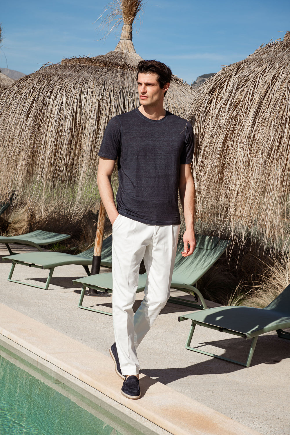 Linen T-Shirt, Blue T-Shirt, Blue Linen T-Shirt, Men Linen T-Shirt, Blue linen shirt, Gransasso linen Shirt, Maglietta di lino, Maglietta blu, Maglietta di lino blu, Maglietta di lino da uomo, Maglietta di lino blu, Maglietta di lino Gransasso, T-shirt en lin, T-shirt bleu, T-shirt en lin bleu, T-shirt pour homme en lin bleu,