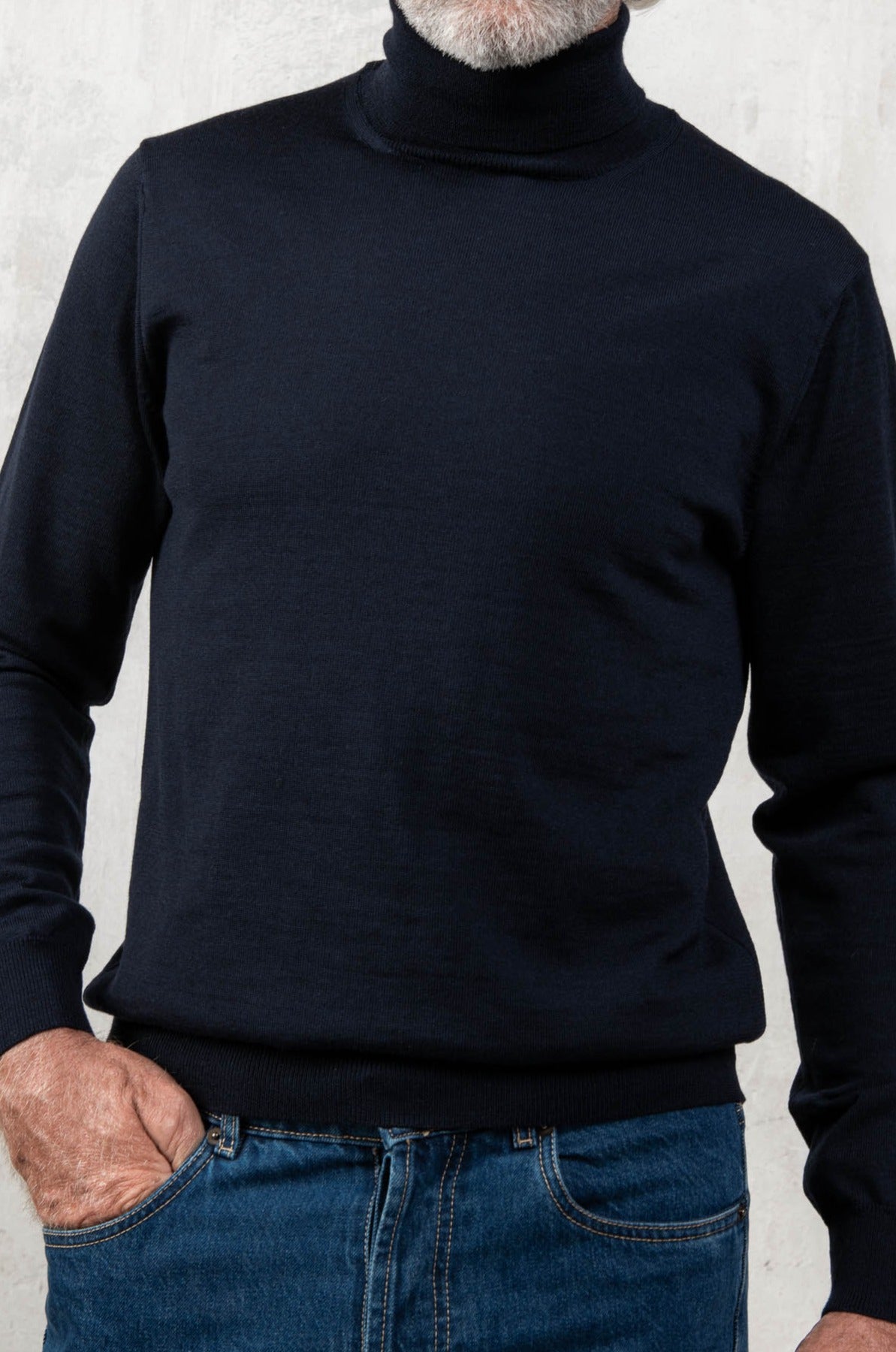 blue merino turtleneck, merino wool turtleneck, blue classic turtleneck, col roulé bleu homme, col roulé bleu fin, col roulé laine merinos