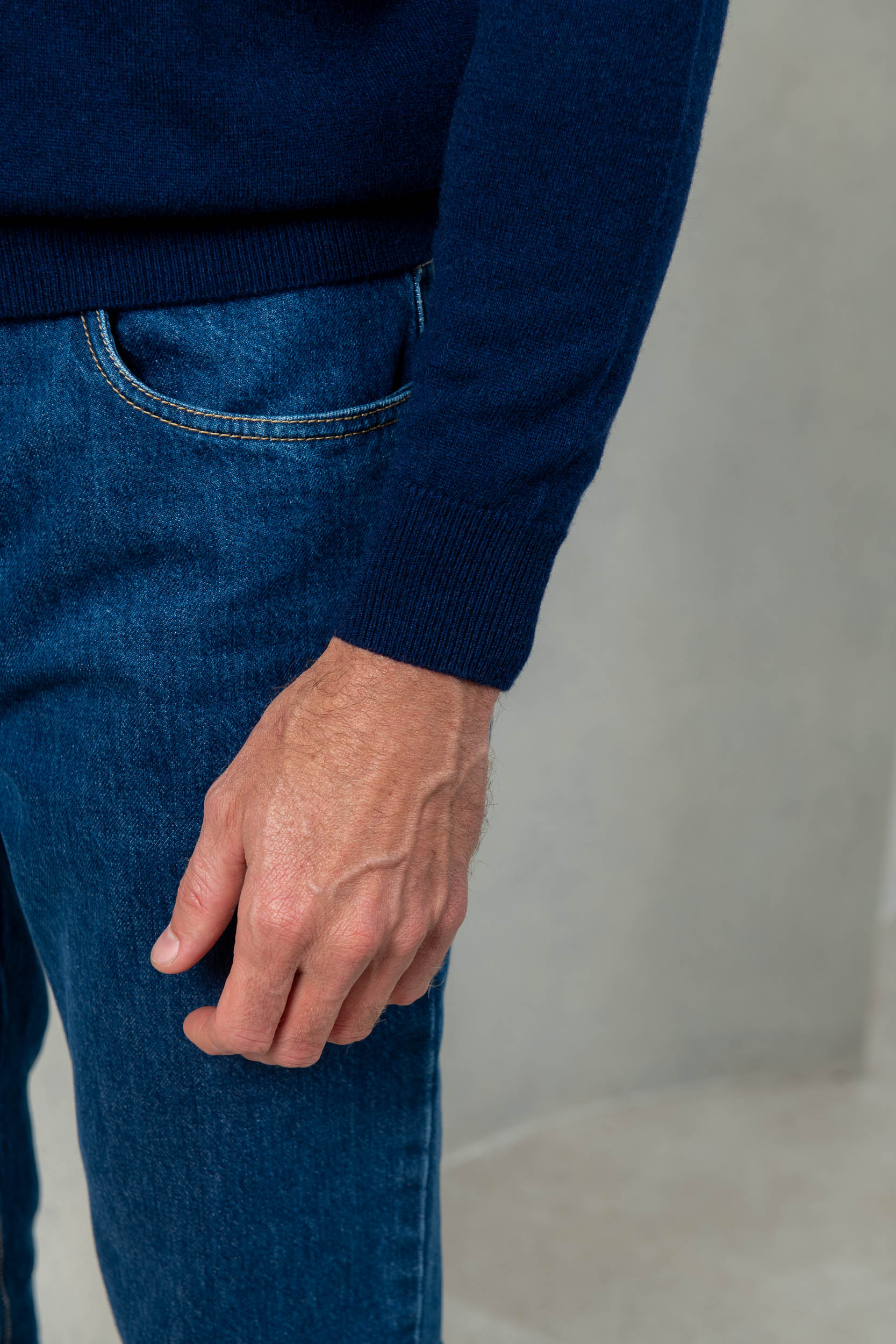 Blue cashmere round neck – Made in italy