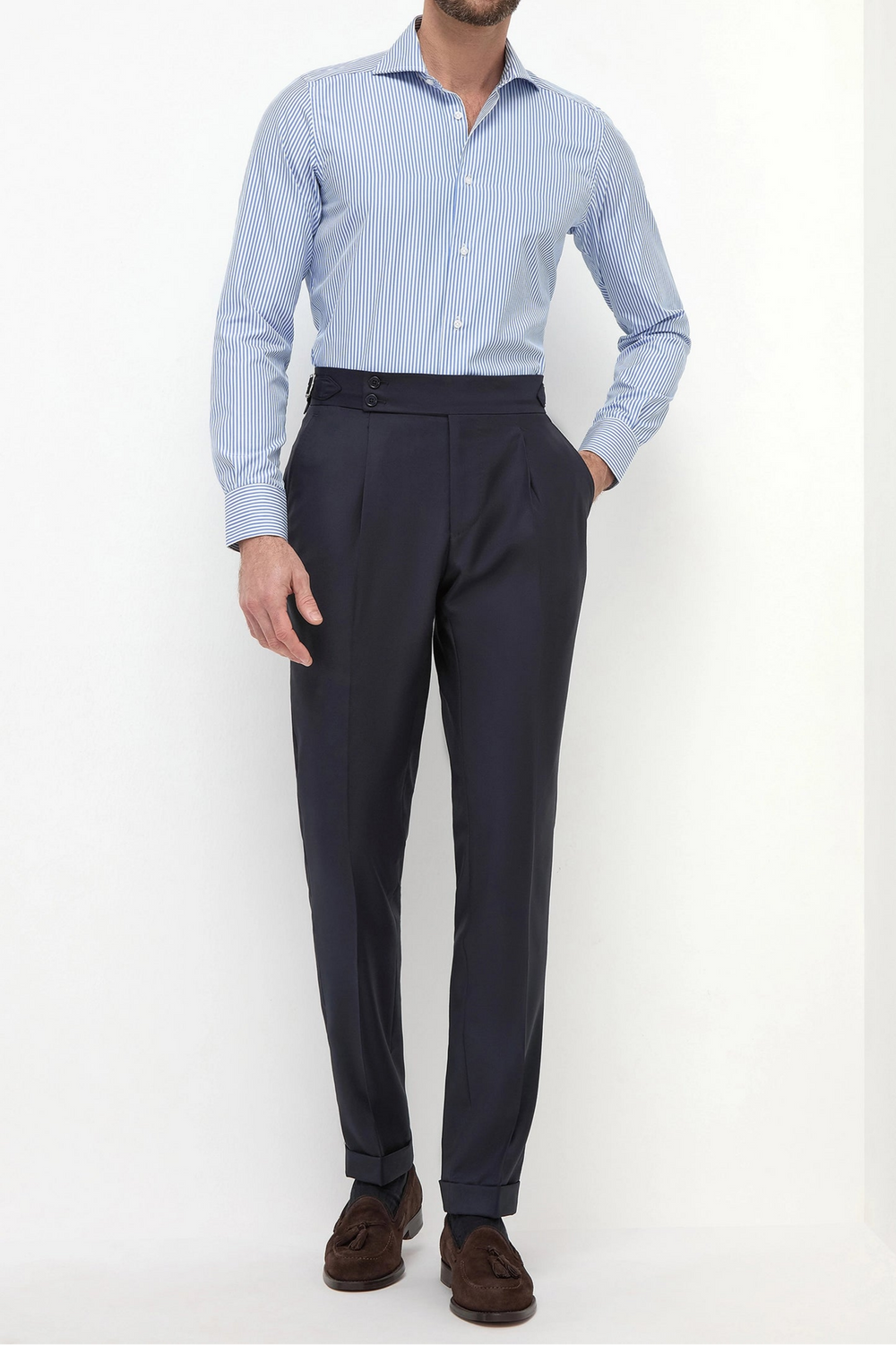 High-end white striped shirt, Italian striped dress shirt, luxury men’s white shirt, premium Italian cotton shirt, elegant men’s formal shirt, handcrafted Italian shirt, classic white striped shirt, Italian designer shirt, men’s luxury striped shirt, chemise blanche rayée de luxe fabriquée en Italie, chemise formelle italienne, chemise élégante en coton italien, camicia bianca a righe di lusso fatta in Italia, camicia elegante in cotone italiano, camicia formale italiana
