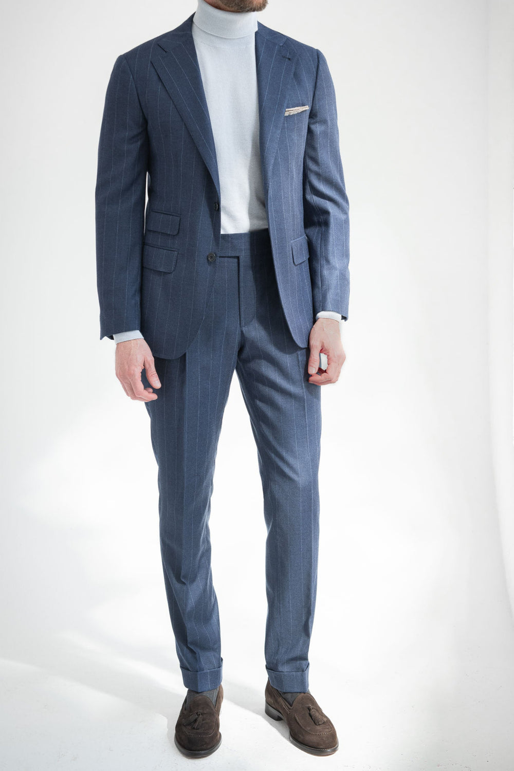 Men 140’s wool suit, Blue Striped Suit, Italian Wool Suit, Wool 140’s blue suit, Abito in lana 140 da uomo, abito a righe blu, abito in lana italiano, abito blu in lana 140, Costume homme 140's en laine, Costume bleu à rayures, Costume italien en laine, Costume bleu 140's, Costume homme 140's en laine, Costume bleu à rayures, Costume italien en laine, Costume bleu 140's,