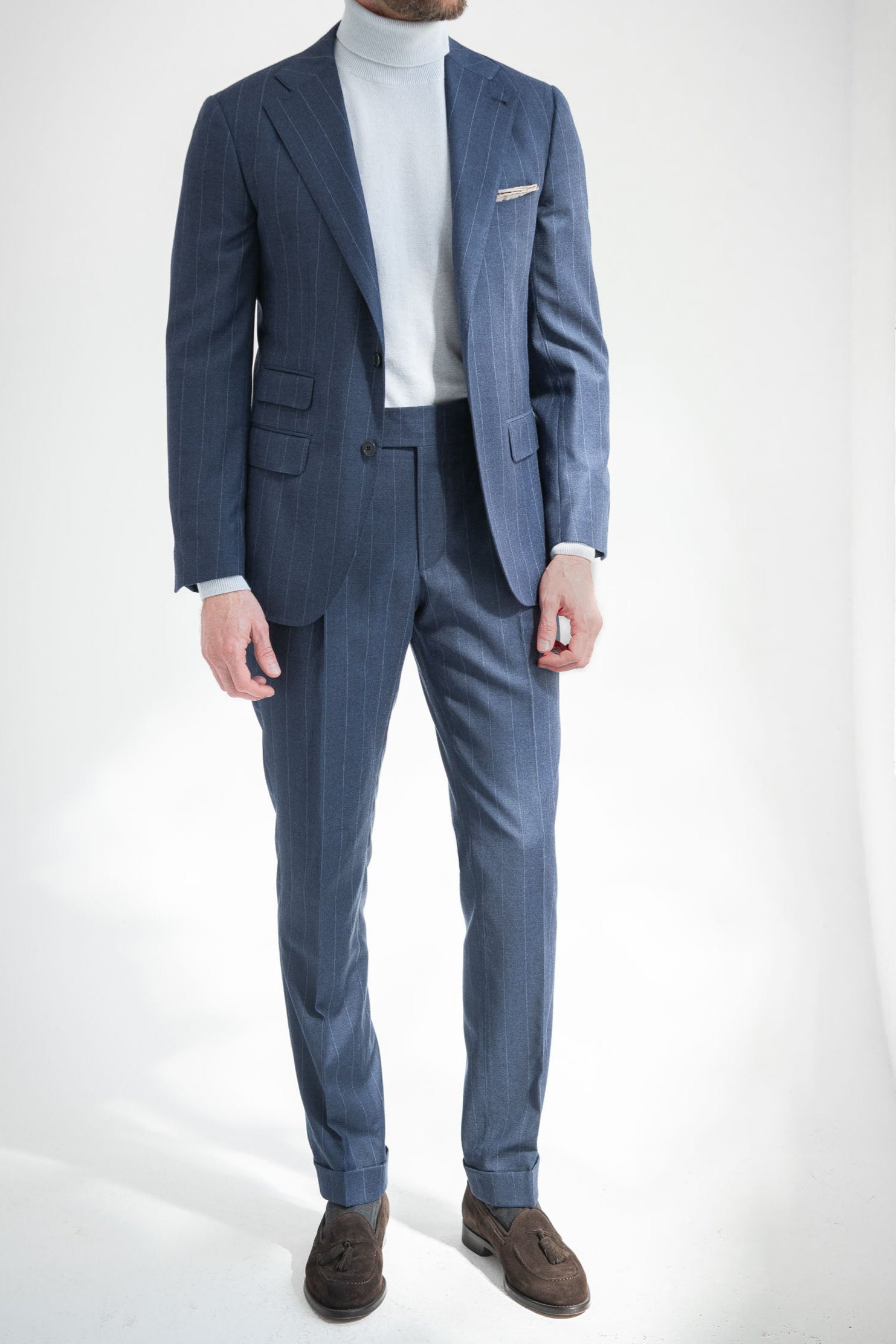 Men 140’s wool suit, Blue Striped Suit, Italian Wool Suit, Wool 140’s blue suit, Abito in lana 140 da uomo, abito a righe blu, abito in lana italiano, abito blu in lana 140, Costume homme 140's en laine, Costume bleu à rayures, Costume italien en laine, Costume bleu 140's, Costume homme 140's en laine, Costume bleu à rayures, Costume italien en laine, Costume bleu 140's,