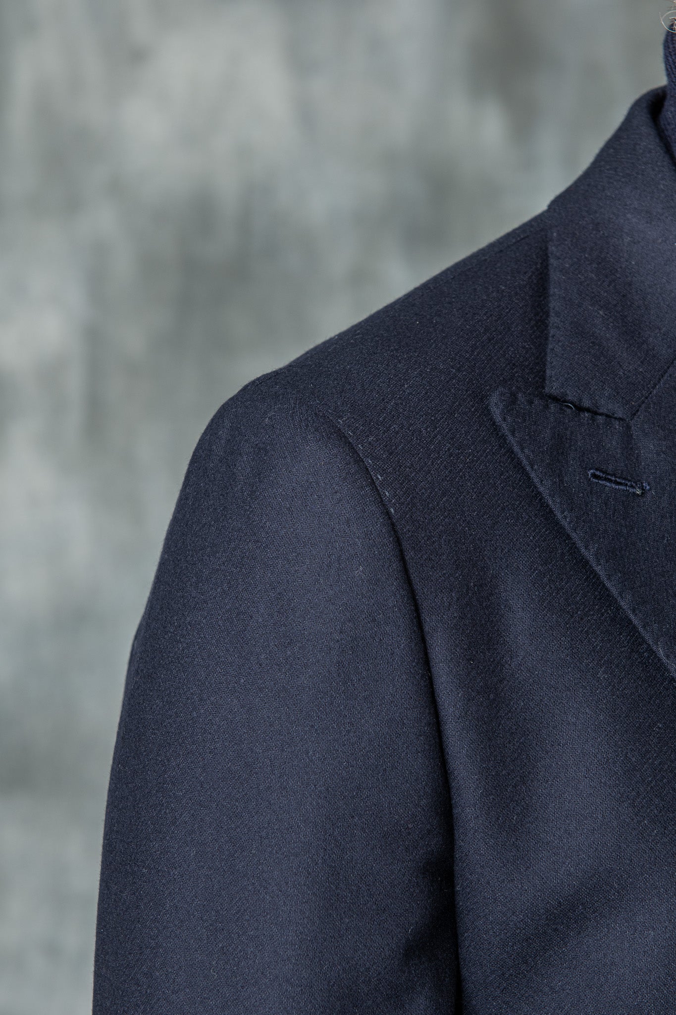 blue flannel jacket, blue wool winter jacket,blue flannel jacket, veste flanelle bleu, veste flanelle bleu, mix and match suit grey, blue flannel suit, giacca di flanella antracite, giacca di flanella blu, abito mix and match grigio, abito di flanella blu, veste croisée, giacca doppiopetto, double-breasted jacket