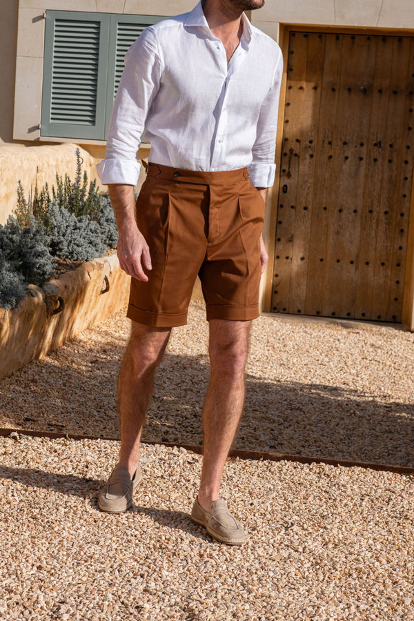 Cognac cotton shorts, cotton shorts, italian cotton shorts, cognac shorts, high rise shorts, Short en coton cognac, short en coton, short en coton italien, short cognac, short taille haute, Pantaloncini in cotone cognac, pantaloncini in cotone, pantaloncini in cotone italiano, pantaloncini cognac, pantaloncini a vita alta