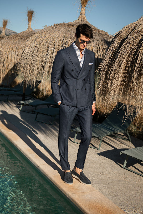 Wool Suit, wool and linen suit, blue denim color suit, denim wool and linen suit, linen suit, italian wool suit, blue denim linen suit, Costume en laine, costume en laine et lin, costume bleu denim, costume en laine et lin, costume en lin, costume en laine italien, costume en lin bleu denim, Abito in lana, abito in lana e lino, abito in denim blu, abito in lana e lino, abito in lino, abito in lana italiano, abito in lino blu denim,
