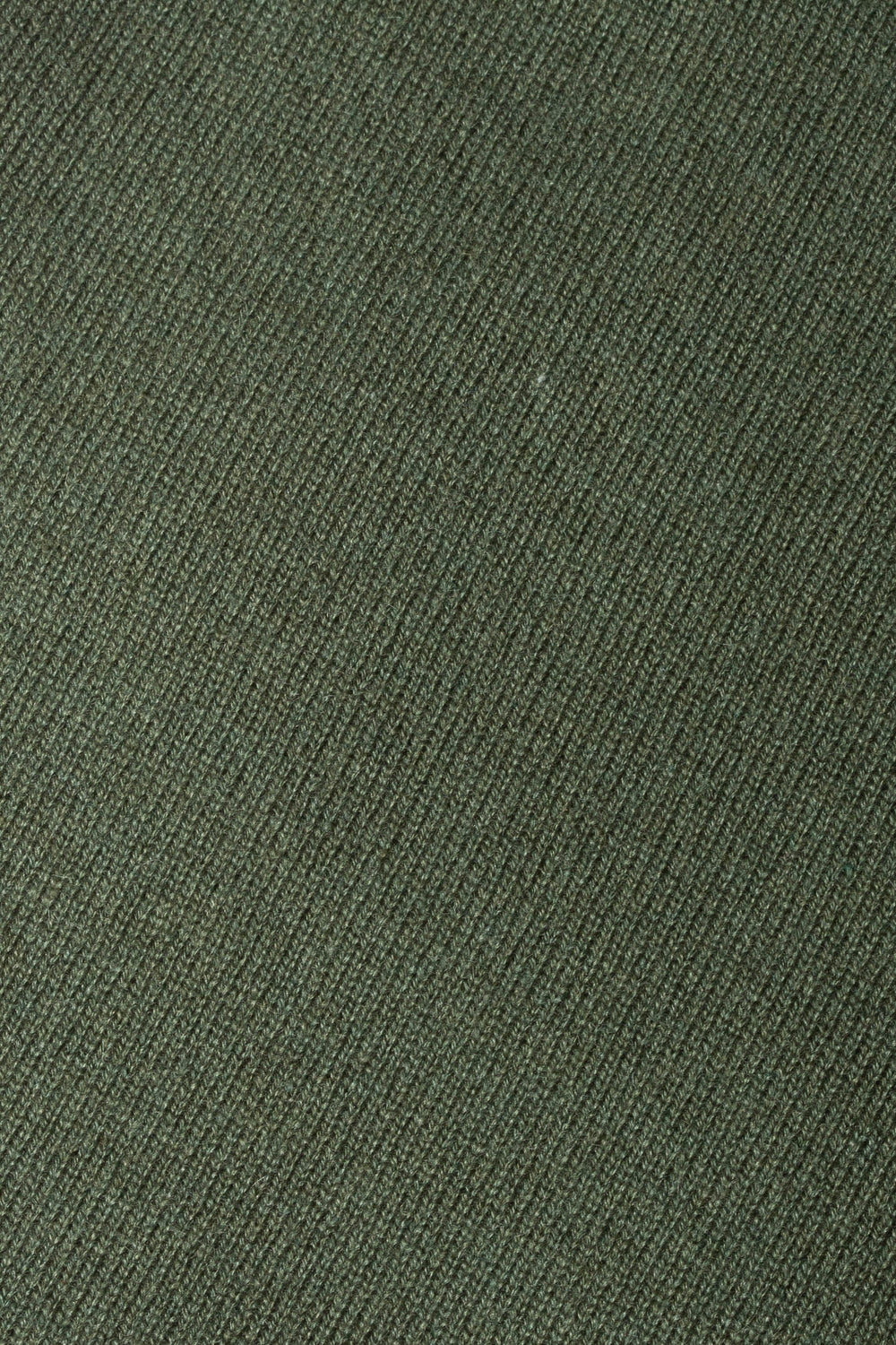 Cashmere roundneck, italian style, green roundneck, green cashmere roundneck, green knit, italian roundneck, Girocollo in cashmere, stile italiano, girocollo verde, girocollo in cashmere verde, maglia verde, girocollo italiano,  Col rond en cachemire, style italien, col rond vert, col rond en cachemire vert, maille verte, col rond italien,