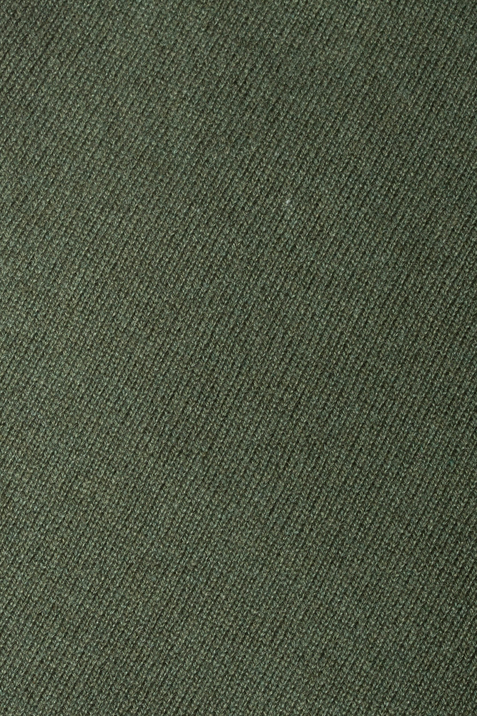 Cashmere roundneck, italian style, green roundneck, green cashmere roundneck, green knit, italian roundneck, Girocollo in cashmere, stile italiano, girocollo verde, girocollo in cashmere verde, maglia verde, girocollo italiano, Col rond en cachemire, style italien, col rond vert, col rond en cachemire vert, maille verte, col rond italien,