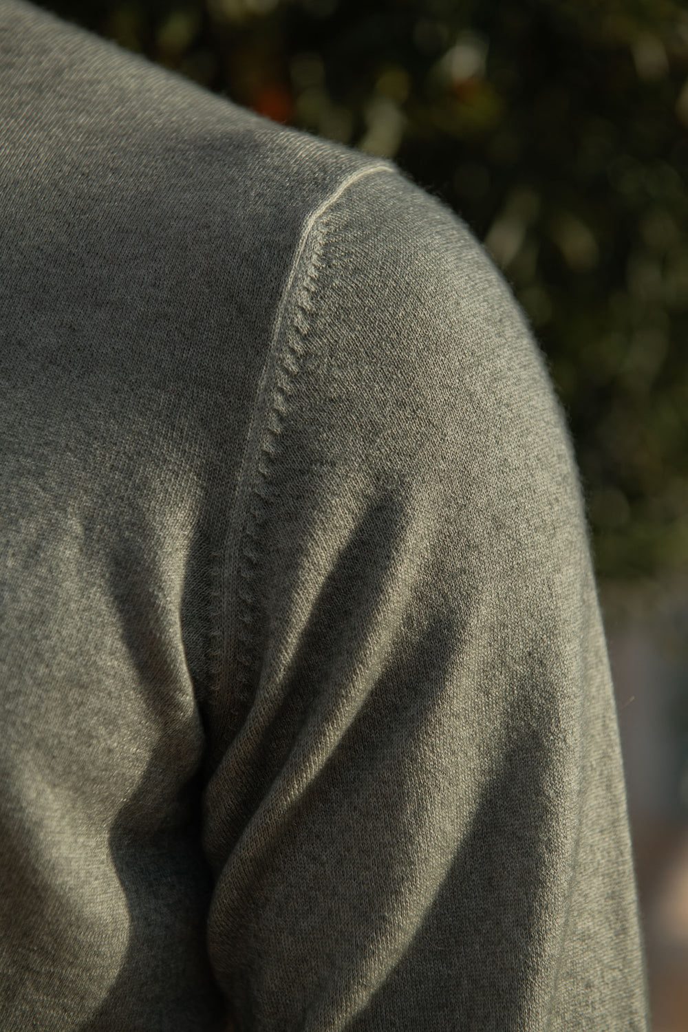 Men Cashmere round neck, green roundneck, summer cashmere roundneck, green light roundneck, italian cashmere jumper, green cashmere roundneck, Col rond en cachemire pour homme, col rond vert, col rond en cachemire pour l'été, col rond vert léger, pull en cachemire italien, col rond en cachemire vert, Girocollo cashmere uomo, girocollo verde, girocollo cashmere estate, girocollo verde chiaro, maglione cashmere italiano, girocollo cashmere verde,