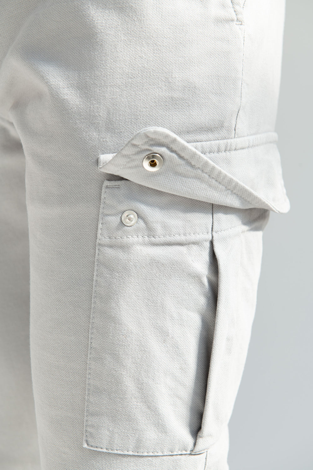 Cargo Trousers in Italian Cotton, High Rise Italian Cargo, Grey Cotton Cargo Trousers, Pantaloni cargo in cotone italiano, pantaloni cargo italiani a vita alta, pantaloni cargo in cotone grigio, Pantaloni cargo in cotone italiano, pantaloni cargo italiani a vita alta, pantaloni cargo in cotone grigio