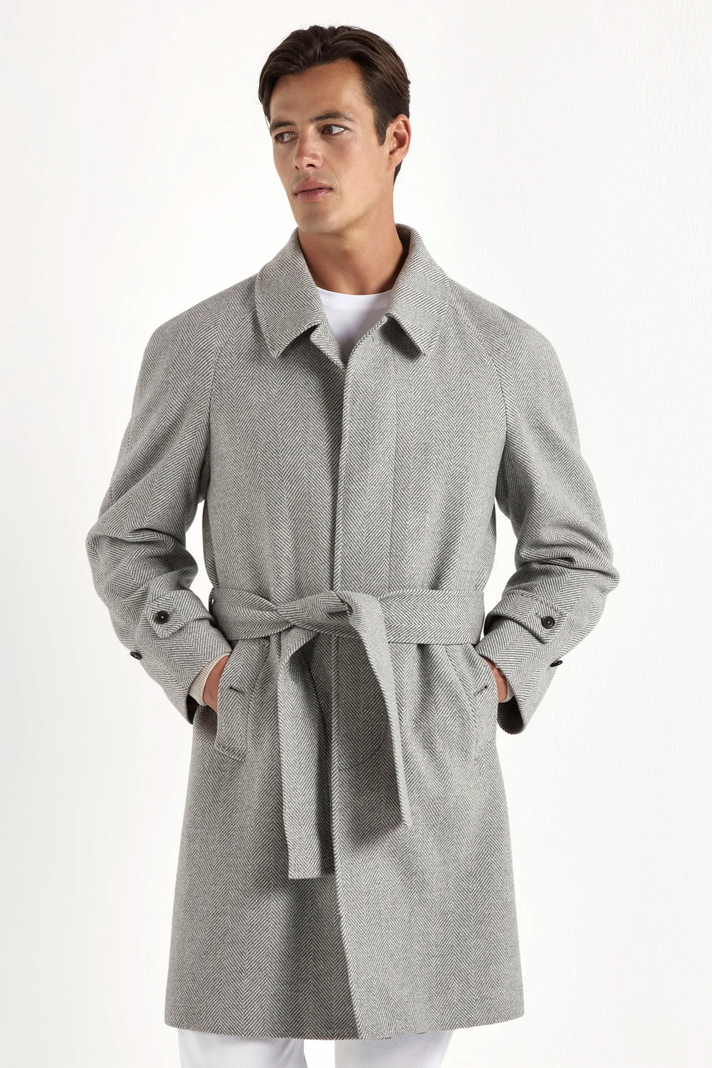 Grey Coat, Italian Wool Coat, Grey Raglan Coat, Italian Herringbone Coat, Wool and Cashmere Coat, Men wool grey coat, Manteau gris, Manteau italien en laine, Manteau gris raglan, Manteau italien à chevrons, Manteau en laine et cachemire, Manteau gris en laine pour homme, Cappotto grigio, cappotto di lana italiano, cappotto raglan grigio, cappotto italiano a spina di pesce, cappotto di lana e cashmere, cappotto di lana grigio da uomo