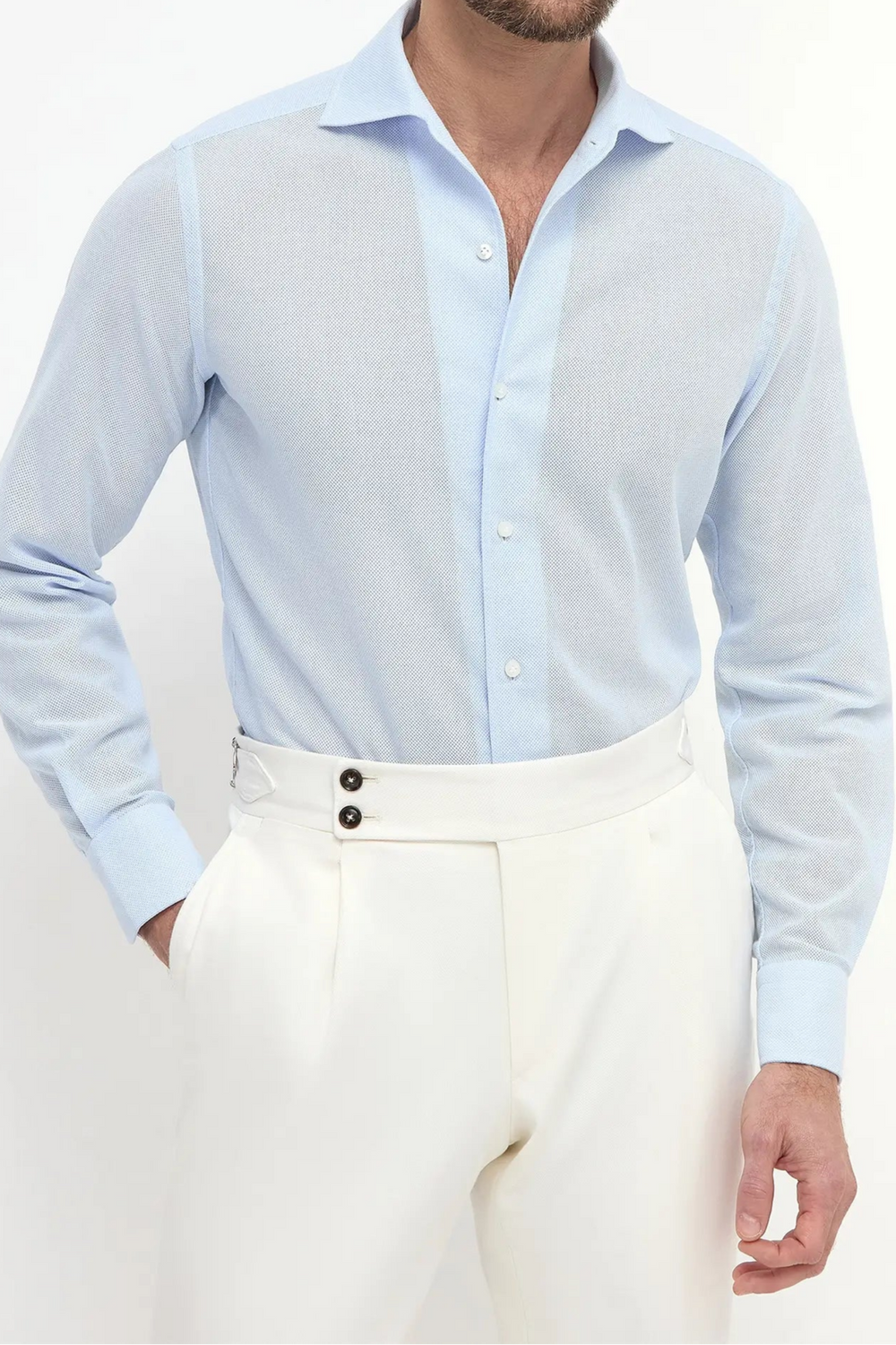 High-end light blue basketweave shirt, Italian textured shirt, luxury Giro Inglese weave shirt, premium cotton shirt with one-piece collar, elegant casual shirt, handcrafted Italian shirt, stylish Giro Inglese shirt, chemise bleu clair en tissage natté avec col en une pièce fabriquée en Italie, chemise italienne texturée, chemise élégante en coton italien, camicia azzurra in tessuto Giro Inglese con colletto a un pezzo fatta in Italia
