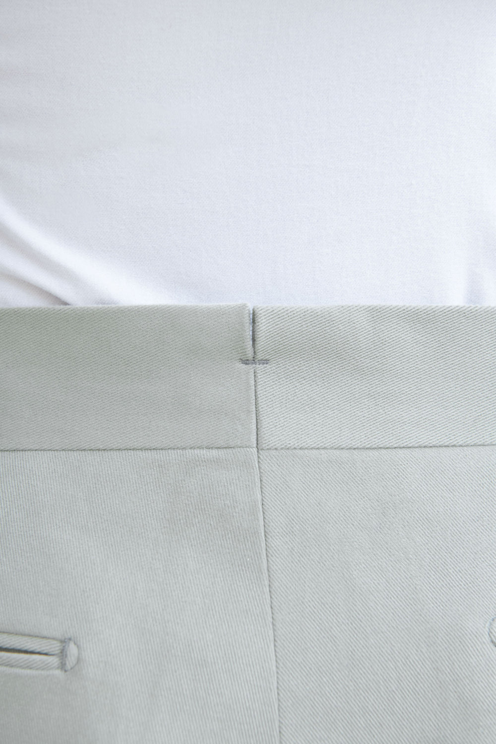 Men Cotton Trousers, Italia style cotton trousers, Light Grey High Rise Trousers, High Rise cotton trousers, Pantalon en coton pour homme, pantalon en coton de style italien, pantalon gris clair à taille haute, pantalon en coton à taille haute, Pantaloni da uomo in cotone, pantaloni in cotone stile italiano, pantaloni a vita alta grigio chiaro, pantaloni in cotone a vita alta,