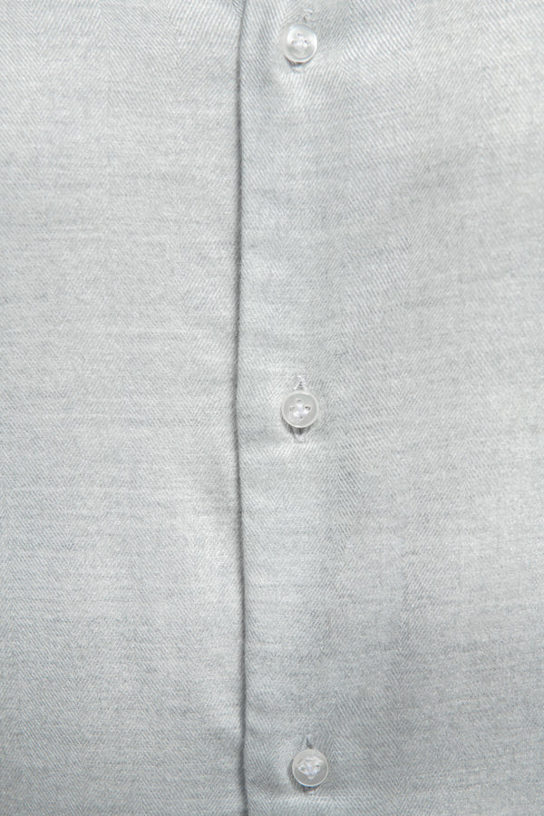 Cotton and tencel shirt, italian shirt, light grey color cotton shirt, tencel light grey color shirt, italian cotton, light grey color italian shirt, Camicia in cotone e tencel, camicia italiana, camicia in cotone colore grigio chiaro, camicia in tencel colore grigio chiaro, cotone italiano, Chemise en coton et tencel, chemise italienne, chemise en coton de couleur gris clair, chemise en tencel de couleur gris clair, coton italien,