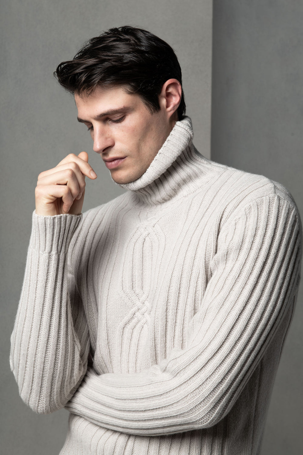 Dolcevita beige in lana e cashmere jacquard – Made in Italy