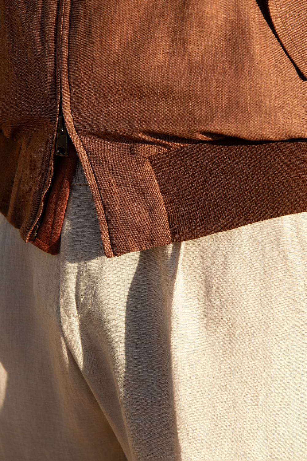 Rusty short jacket, rusty casual jacket, outerwear summer jacket, rusty jacket for summer, casual jacket, summer short jacket rusty, Veste courte rouillée, veste décontractée rouillée, vêtement d'extérieur pour l'été, veste rouillée pour l'été, veste décontractée, veste courte d'été couleur rouille, Giacca corta arrugginita, giacca casual rusty, giacca estiva outerwear, giacca color ruggine per l'estate, giacca casual, giacca corta estiva rusty,