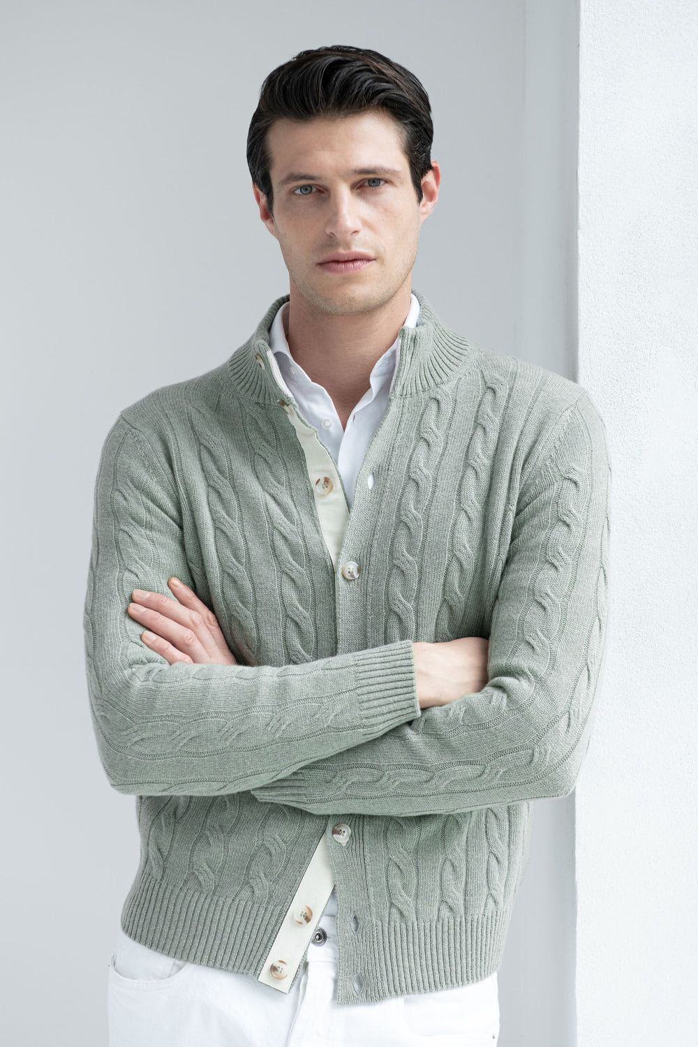 Cardigan in maglia a treccia salvia – Made in Italy