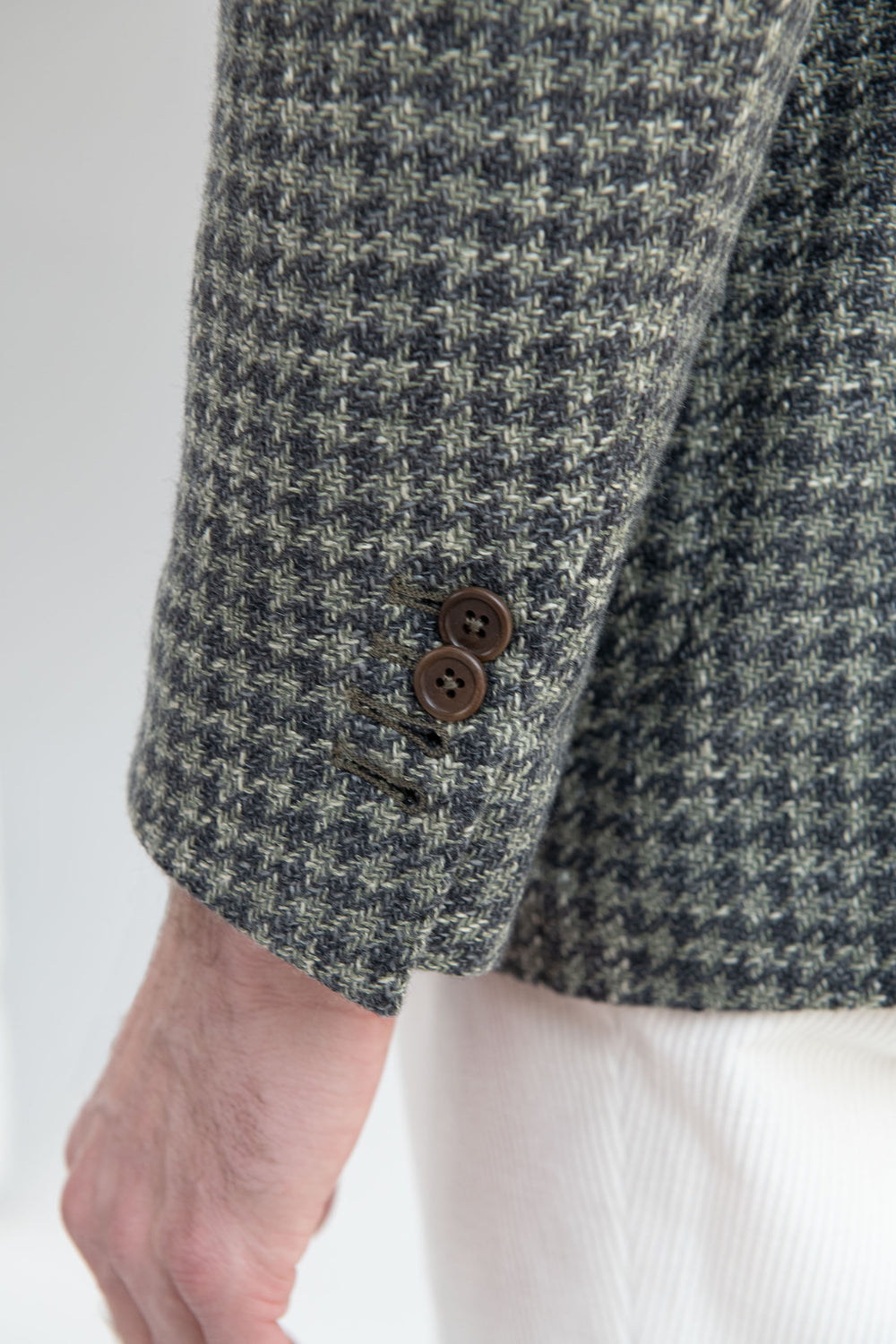Italian houndstooth jacket, Sage Houndstooth jacket, Houndstooth Jacket, Sage Houndstooth Jacket, Sage Wool jacket, Italian sage houndstooth jacket, Veste pied-de-poule italienne, veste pied-de-poule sauge, veste pied-de-poule, veste pied-de-poule sauge, veste laine sauge, veste pied-de-poule sauge italienne, Giacca in pied-de-poule italiano, Giacca in pied-de-poule color salvia, Giacca in pied-de-poule salvia, Giacca in lana color salvia, Giacca in pied-de-poule italiano color salvia