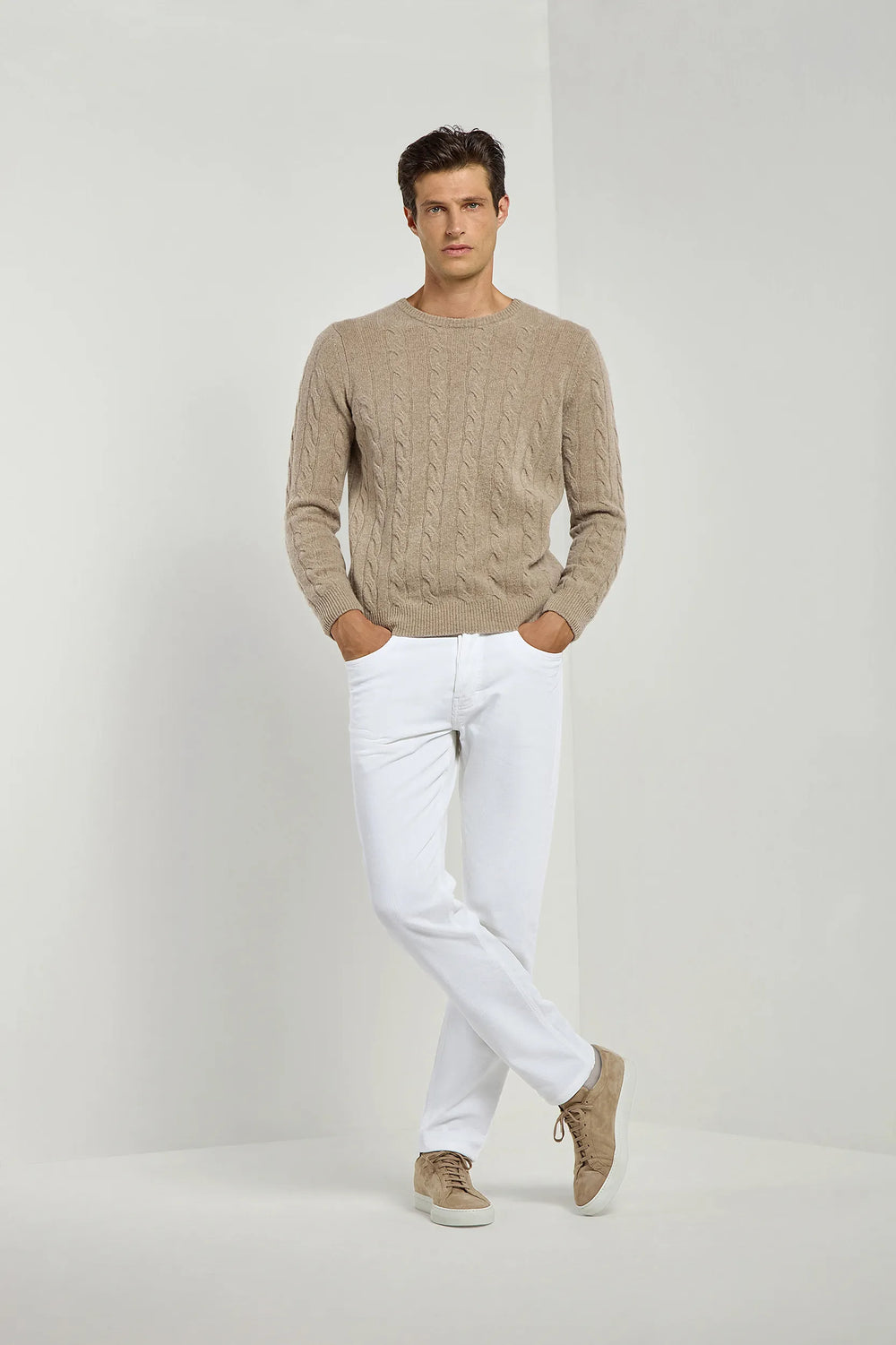 Cable Knit Sweater, Taupe Sweater, Merino Wool Sweater, Italian Wool Sweater, Italian Taupe Sweater, Pull en maille torsadée, pull en taupe, pull en laine mérinos, pull en laine italienne, pull en taupe italienne, Maglia a cavi, maglia taupe, maglia in lana merino, maglia in lana italiana, maglia taupe italiana,