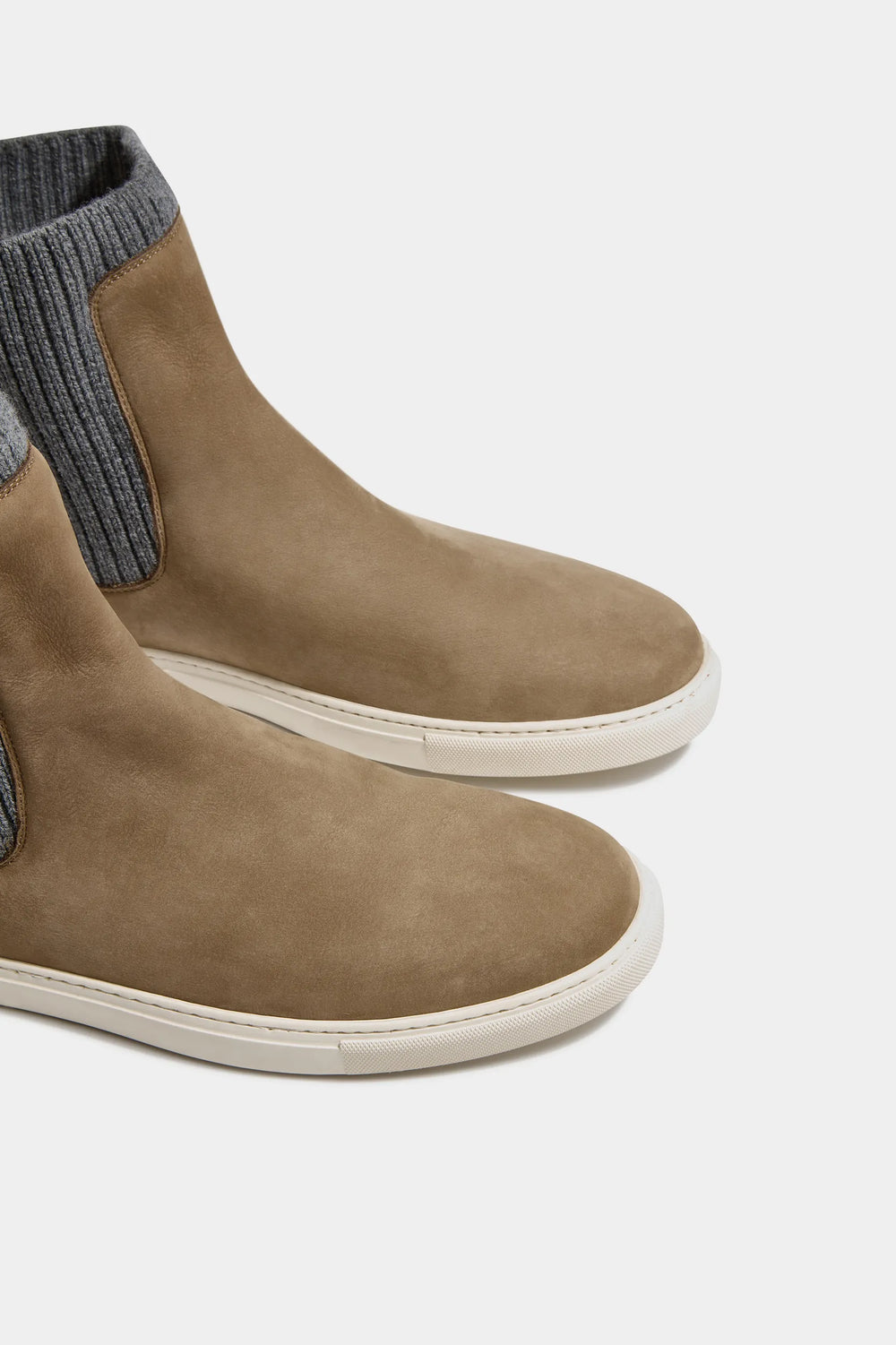 Stivaletto Chelsea taupe con inserto in maglia - Made in Italy