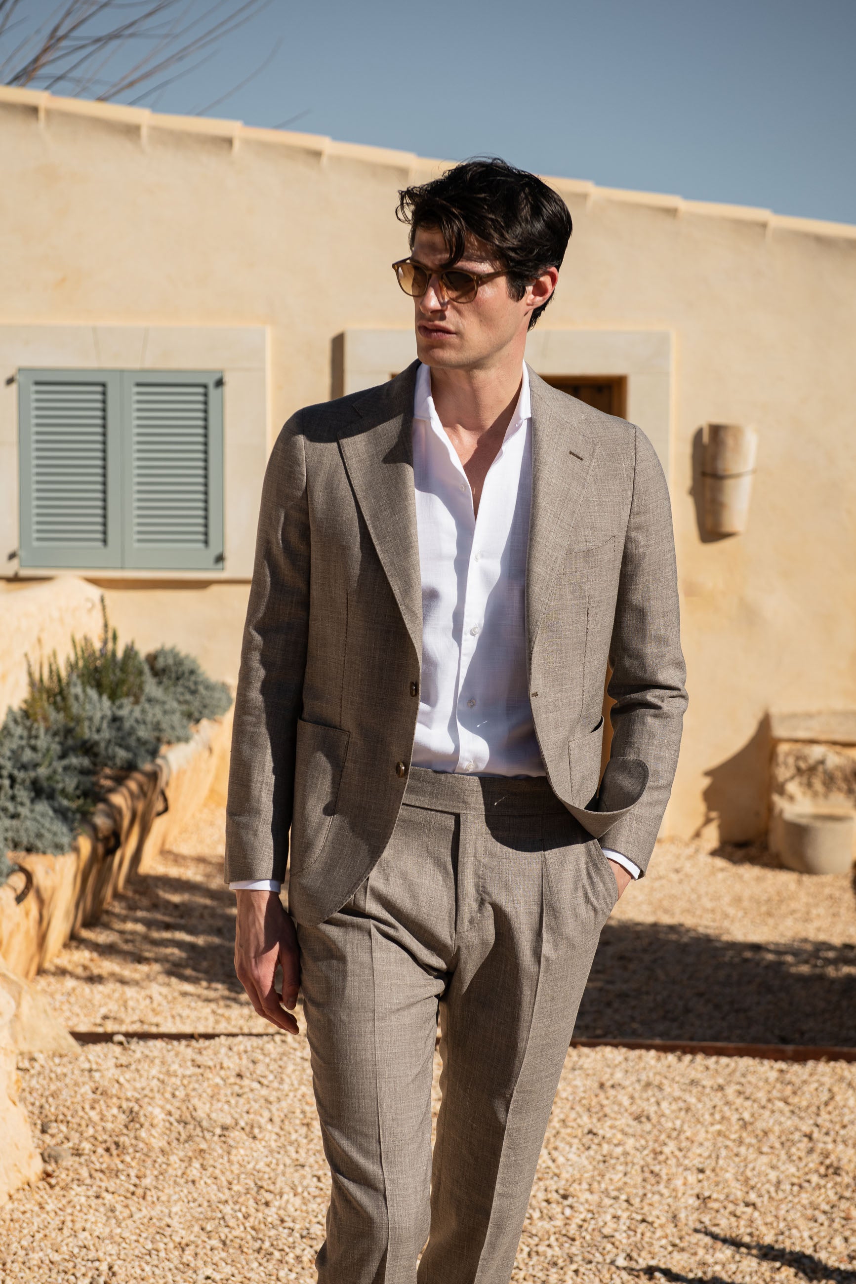 Tobacco Suit, wool and silk suit, brown suit, brown wool suit, linen suit, italian merino wool suit, tobacco wool suit, Abito Tabacco, abito in lana e seta, abito marrone, abito in lana marrone, abito in lino, abito in lana merino italiana, abito in lana tabacco, Costume tabac, costume en laine et soie, costume marron, costume en laine marron, costume en lin, costume en laine mérinos italienne, costume en laine tabac,
