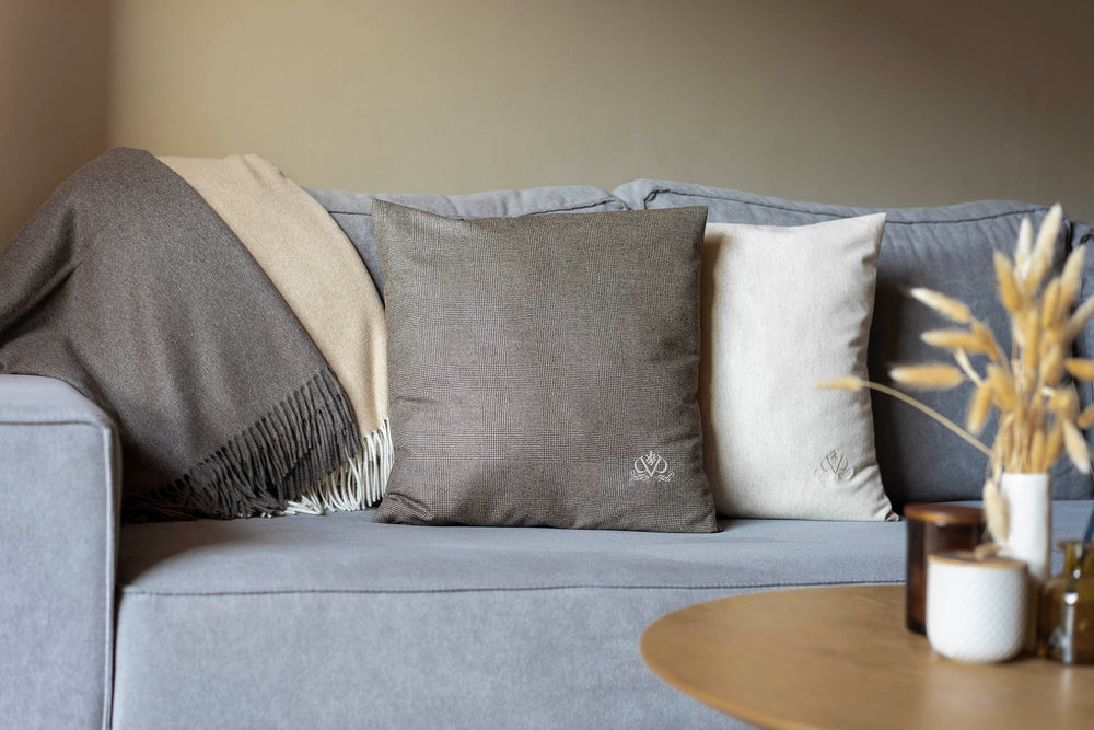 Cuscino beige in lana a spina di pesce - Made in Italy