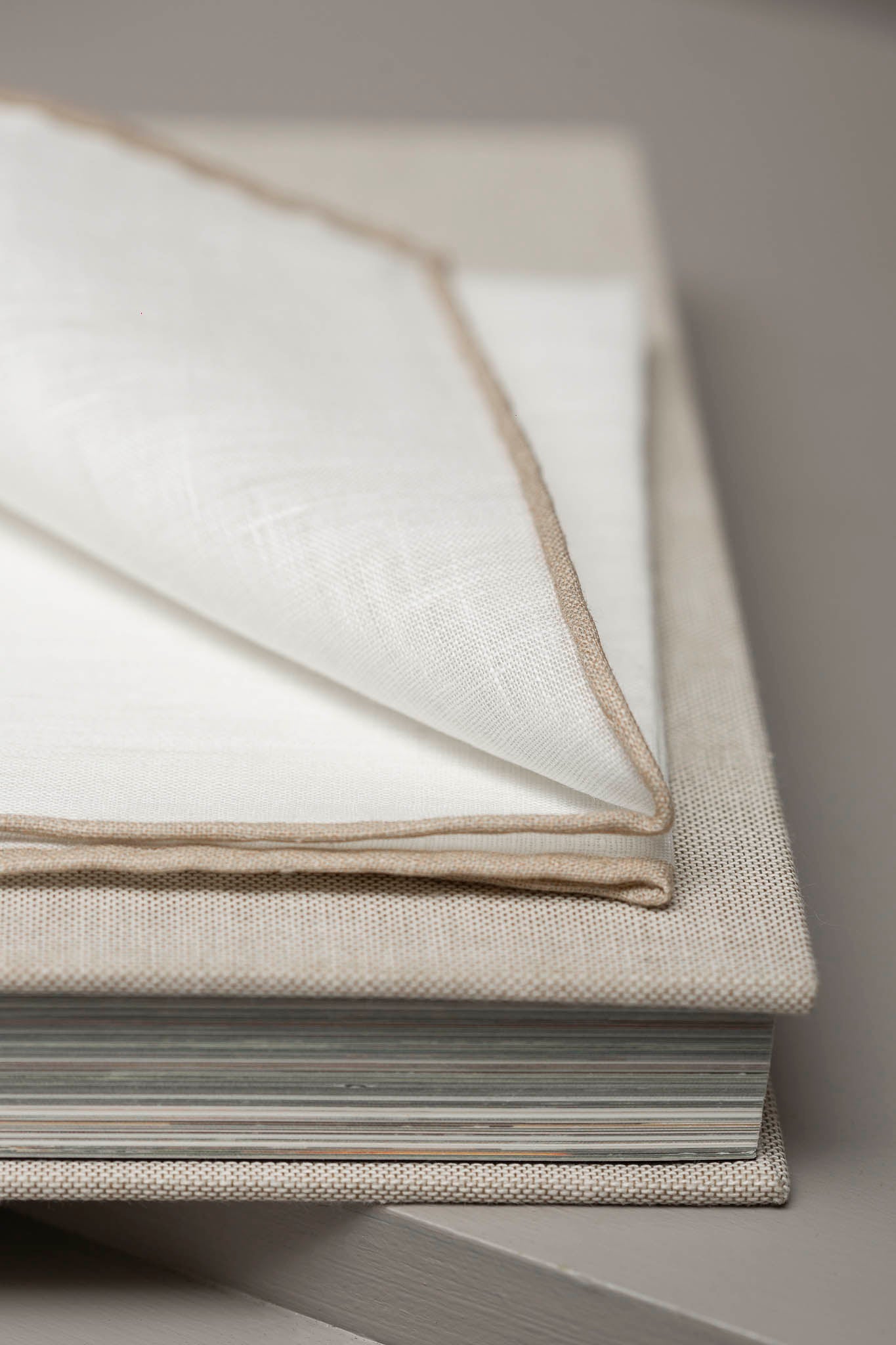WHITE/BEIGE LINEN POCKET SQUARE - Made in Italy