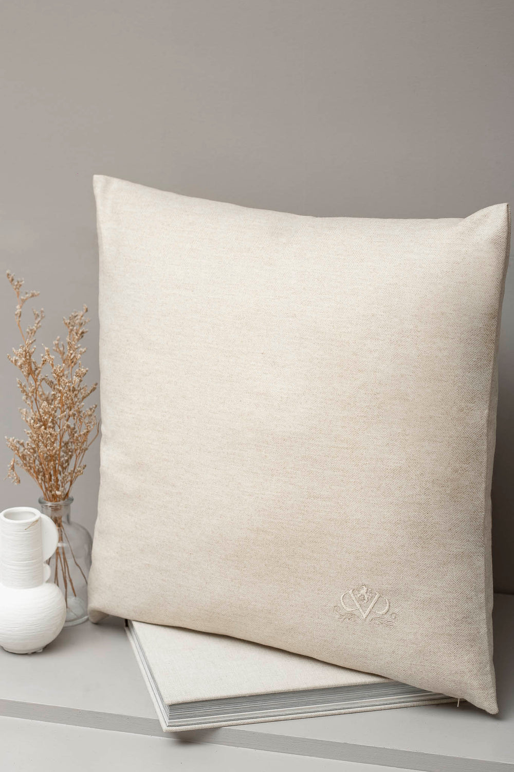 Cuscino beige in lana a spina di pesce - Made in Italy