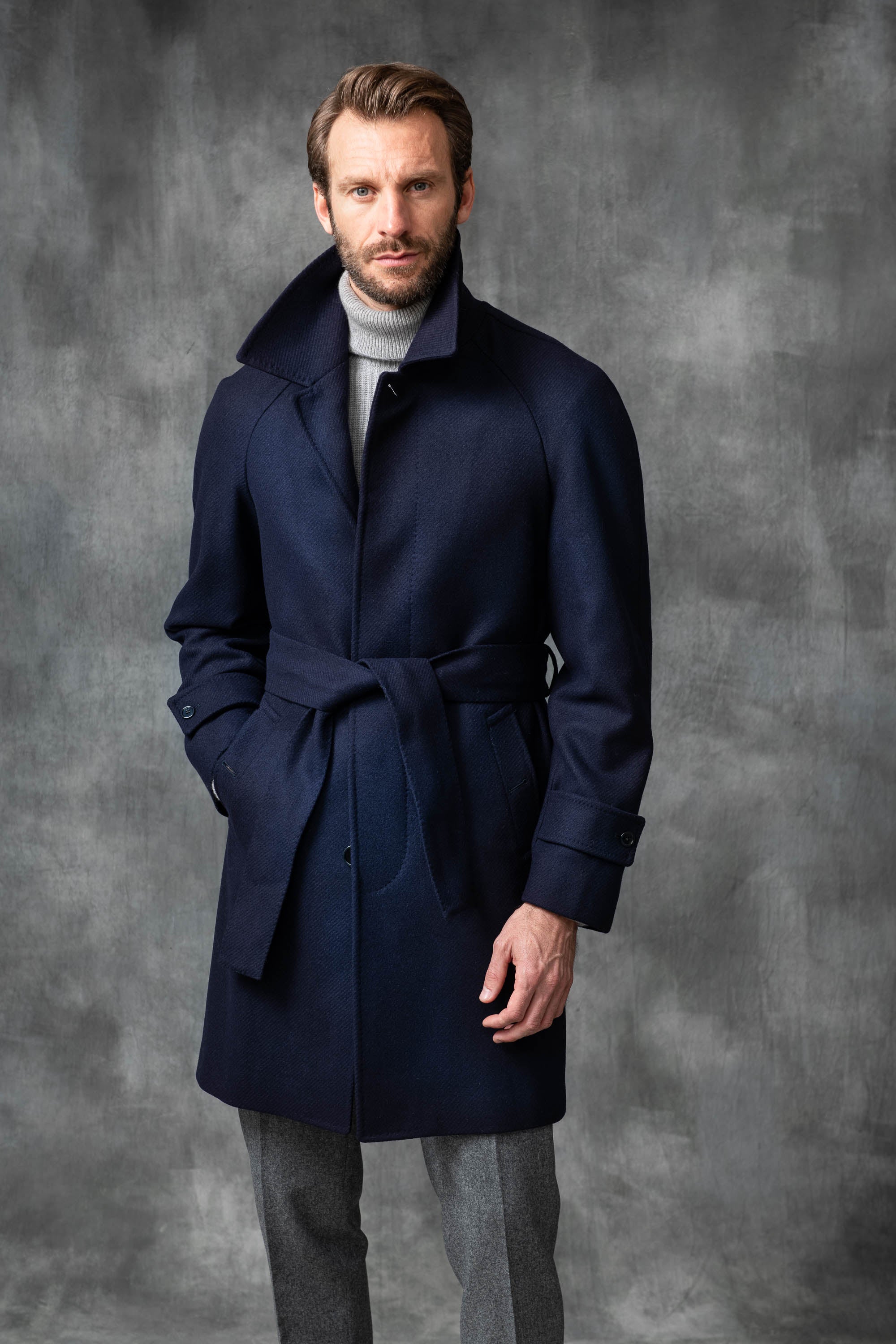 blue raglan coat, manteau raglan bleu, navy balmacaan, balmacaan