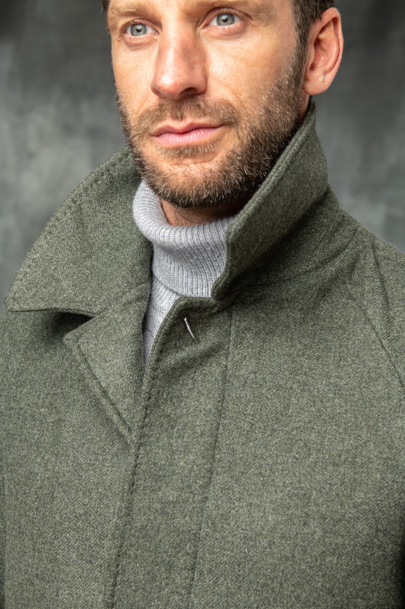 Green raglan coat – Made in Italy