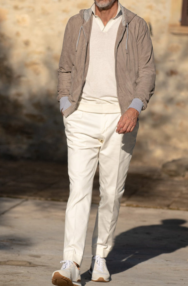 Bomber taupe in camoscio con cappuccio – Made in Italy