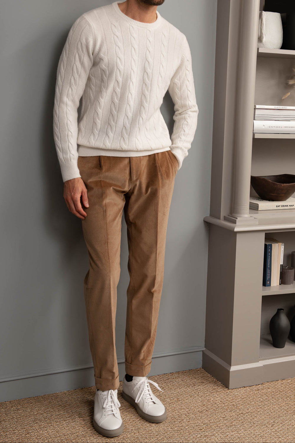 Cable sweater,white cable knitwear, wool and cash,mere knitwear, wool sweater, cashmere sweater, white cable knit sweater, Maglione a cavi, maglia a cavi bianca, lana e cash, maglieria semplice, maglione di lana, maglione di cashmere, maglione a cavi bianca, Pull en câble, maille en câble blanche, laine et cachemire, maille en câble, pull en laine, pull en cachemire, pull en câble blanche