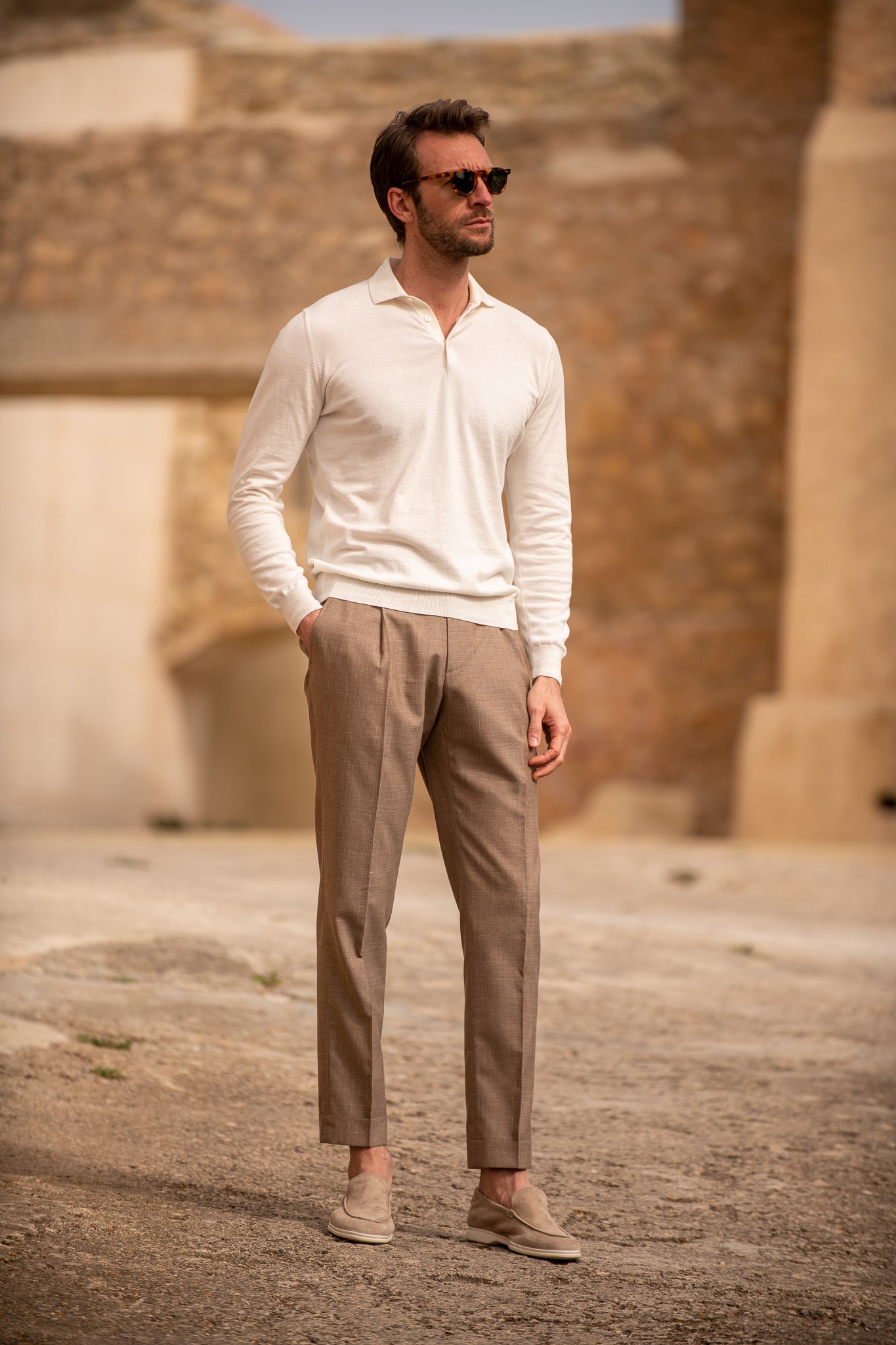  Men wool trousers, almond  trousers, summer wool trousers, men light brown trousers, high rise italian trousers, italian almond trousers, Pantalon en laine pour homme, pantalon en amande, pantalon en laine pour l'été, pantalon marron clair pour homme, pantalon italien à taille haute, pantalon italien en amande, Pantaloni uomo in lana, pantaloni a mandorla, pantaloni estivi in lana, pantaloni uomo marrone chiaro, pantaloni italiani a vita alta, pantaloni italiani a mandorla,