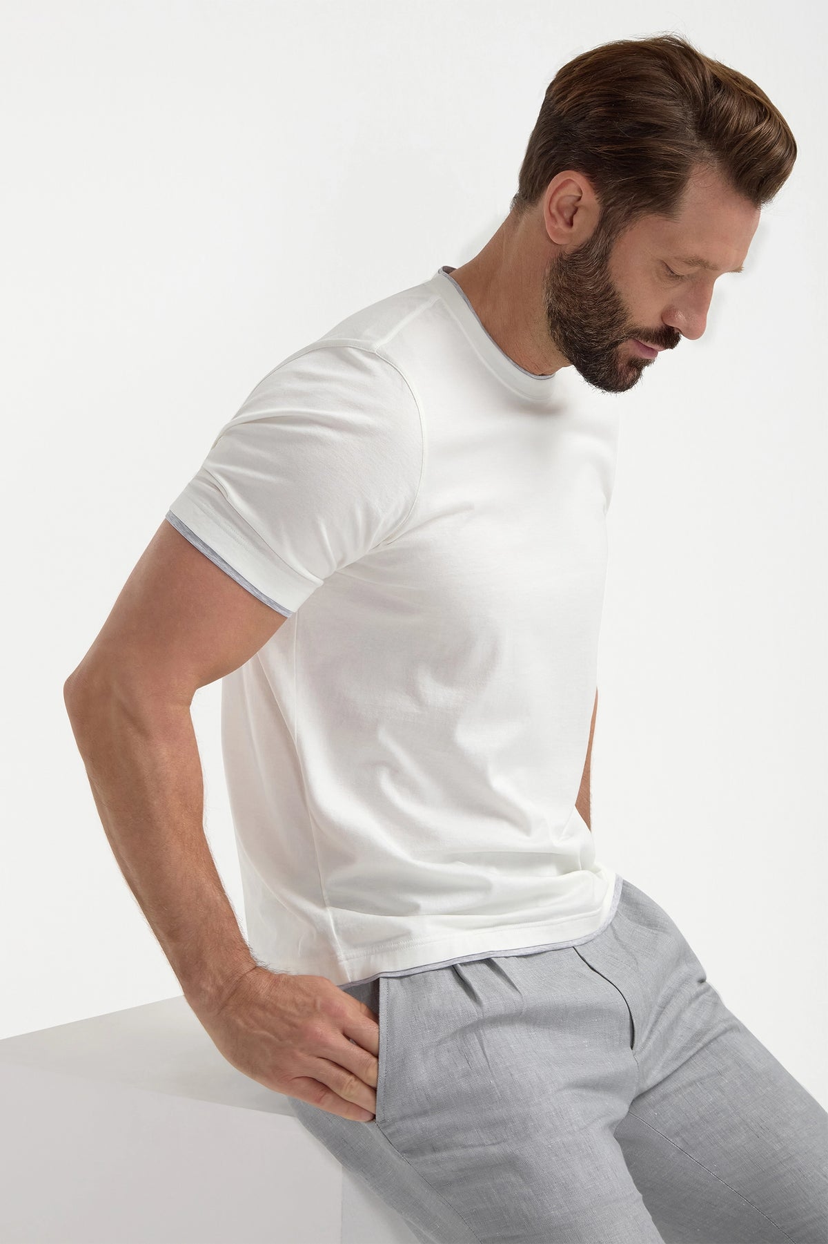 T-shirt bianca in cotone con dettaglio colletto - Made in Italy