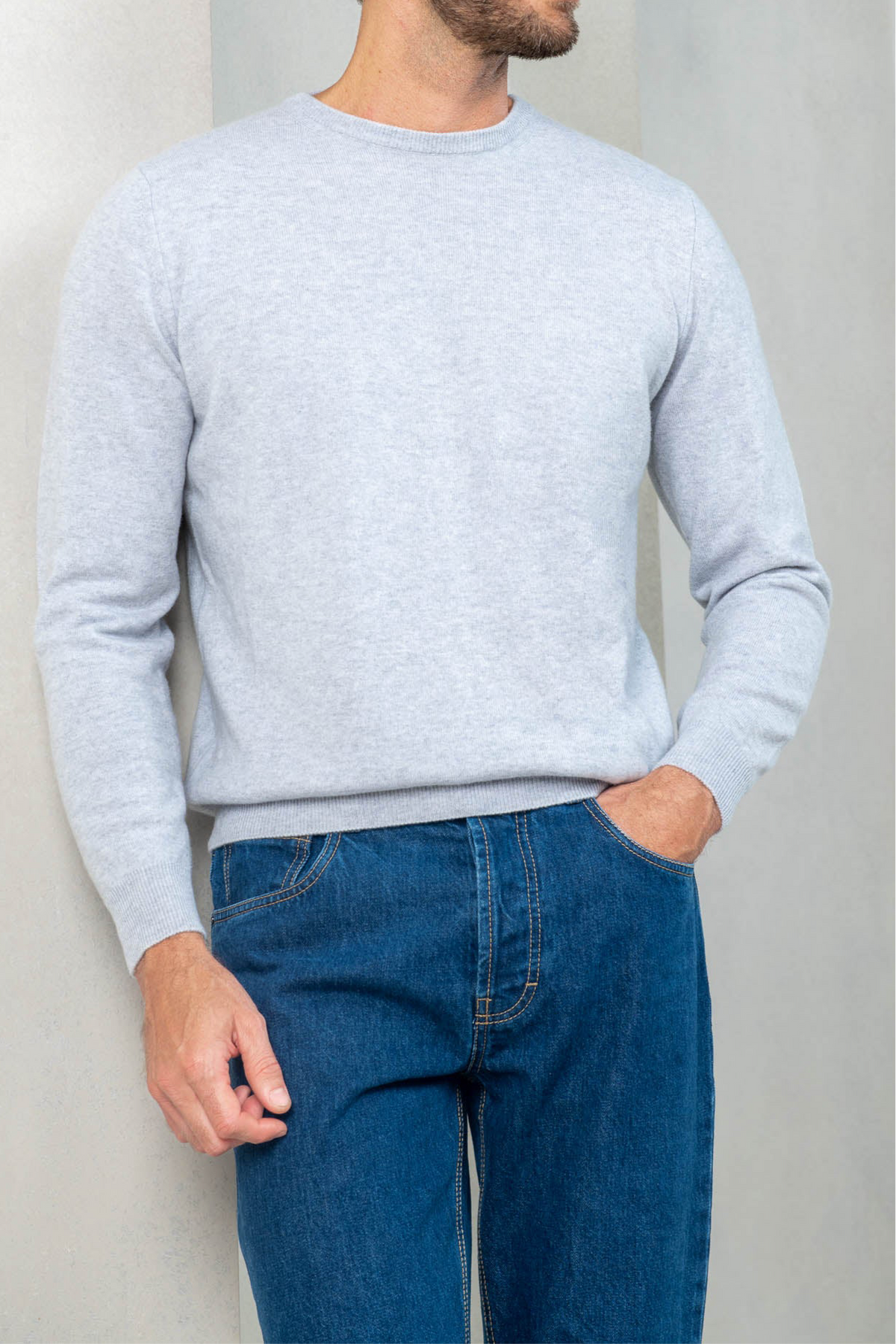 Pull col rond en cachemire gris clair – Made in Italy