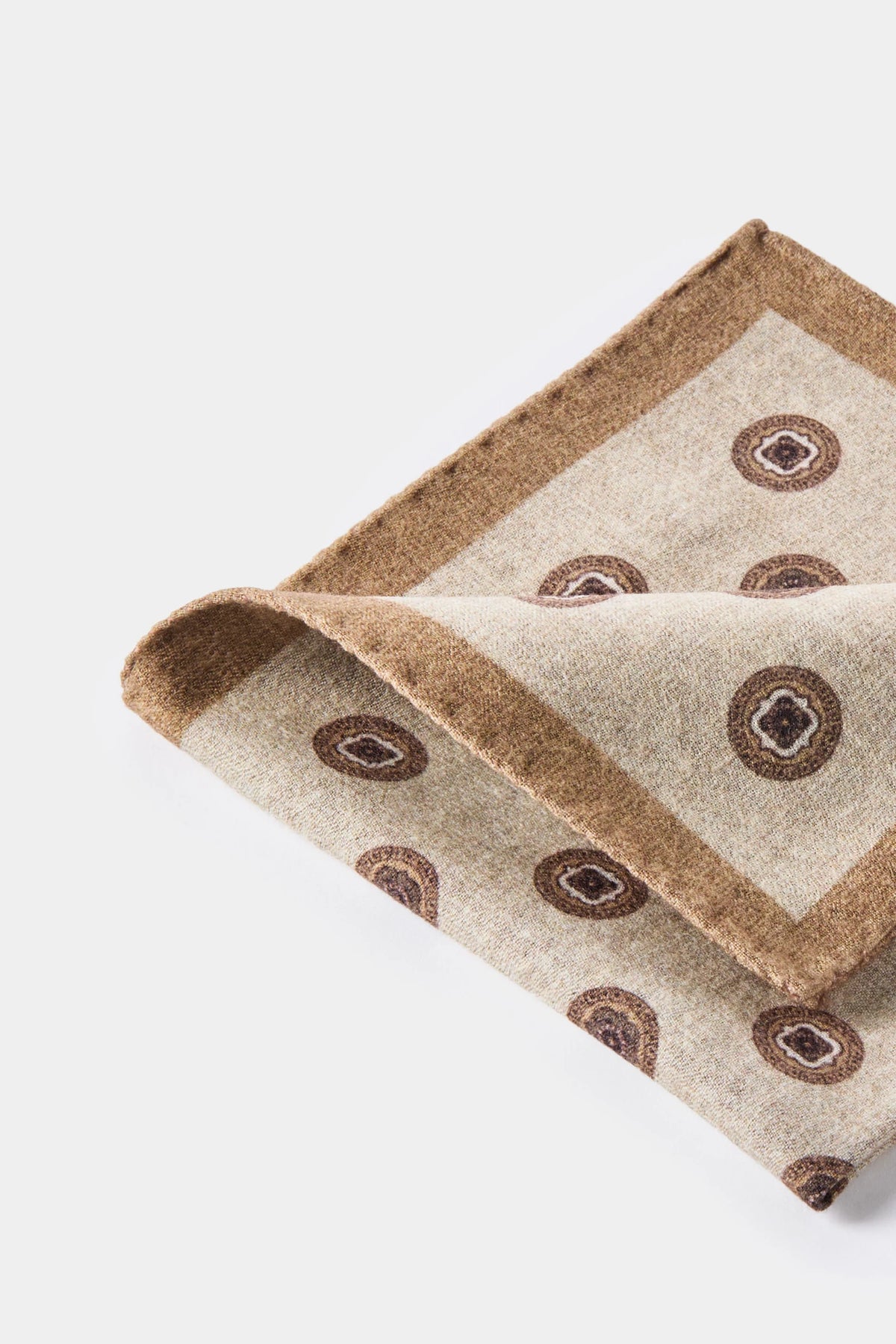 men pini parma fancy pocket square made in italy in beige 