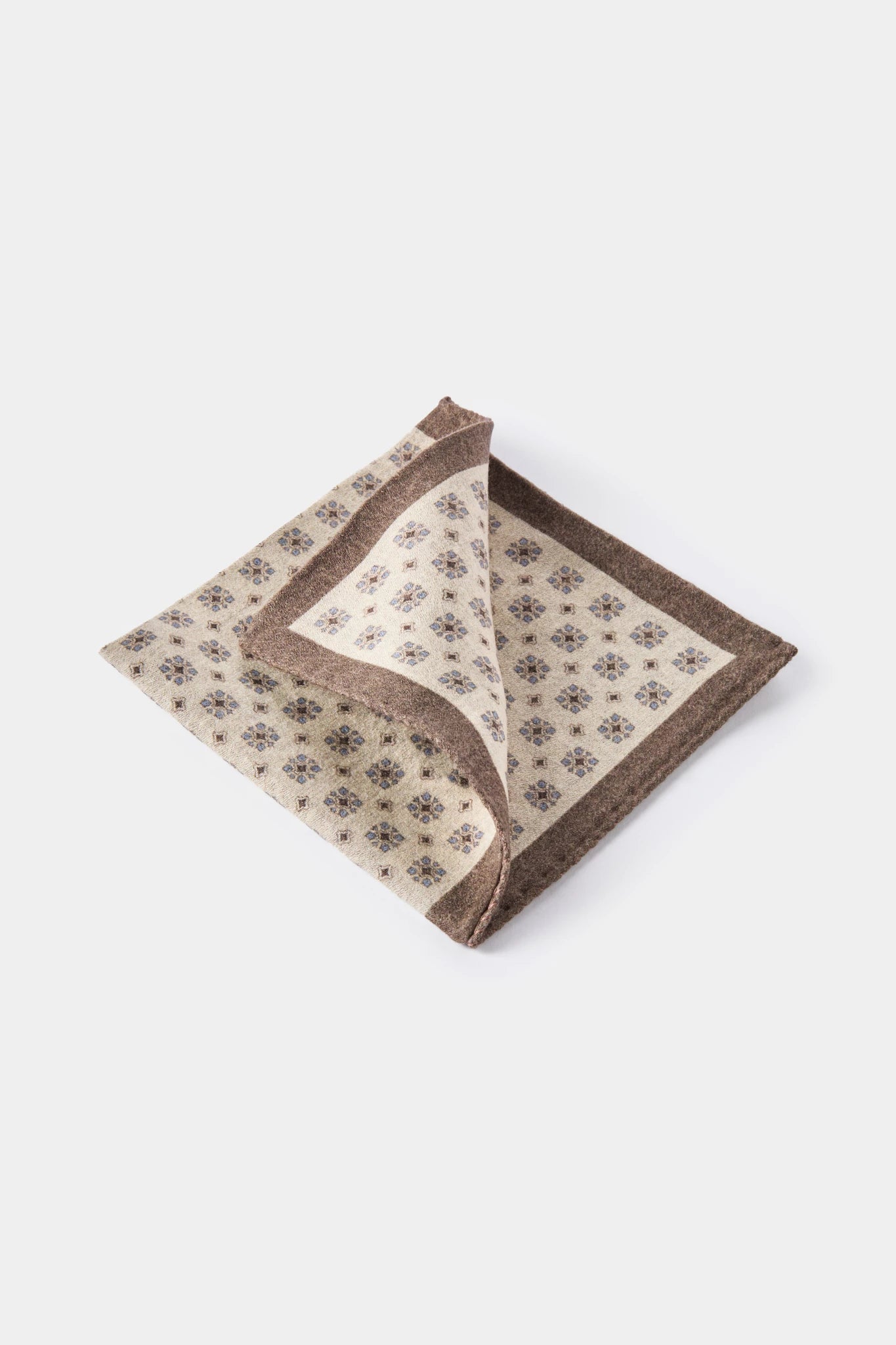 men pini parma pocket square made in italy in beige 