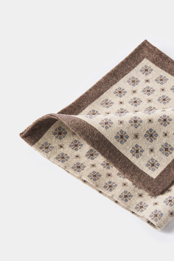 men pini parma pocket square made in italy in beige 