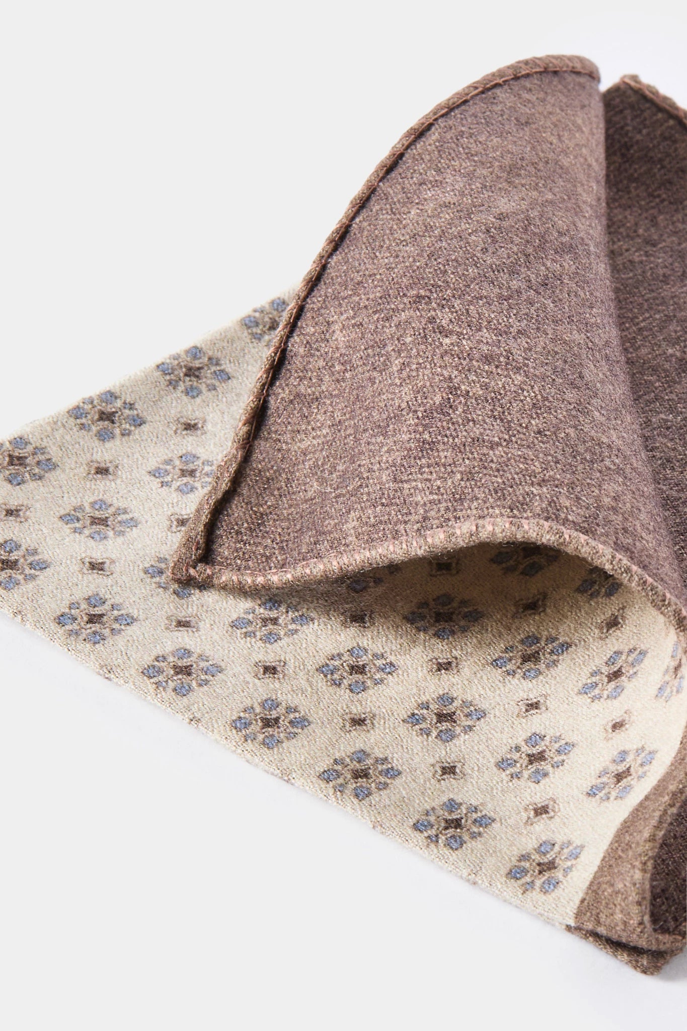 men pini parma pocket square made in italy in beige 