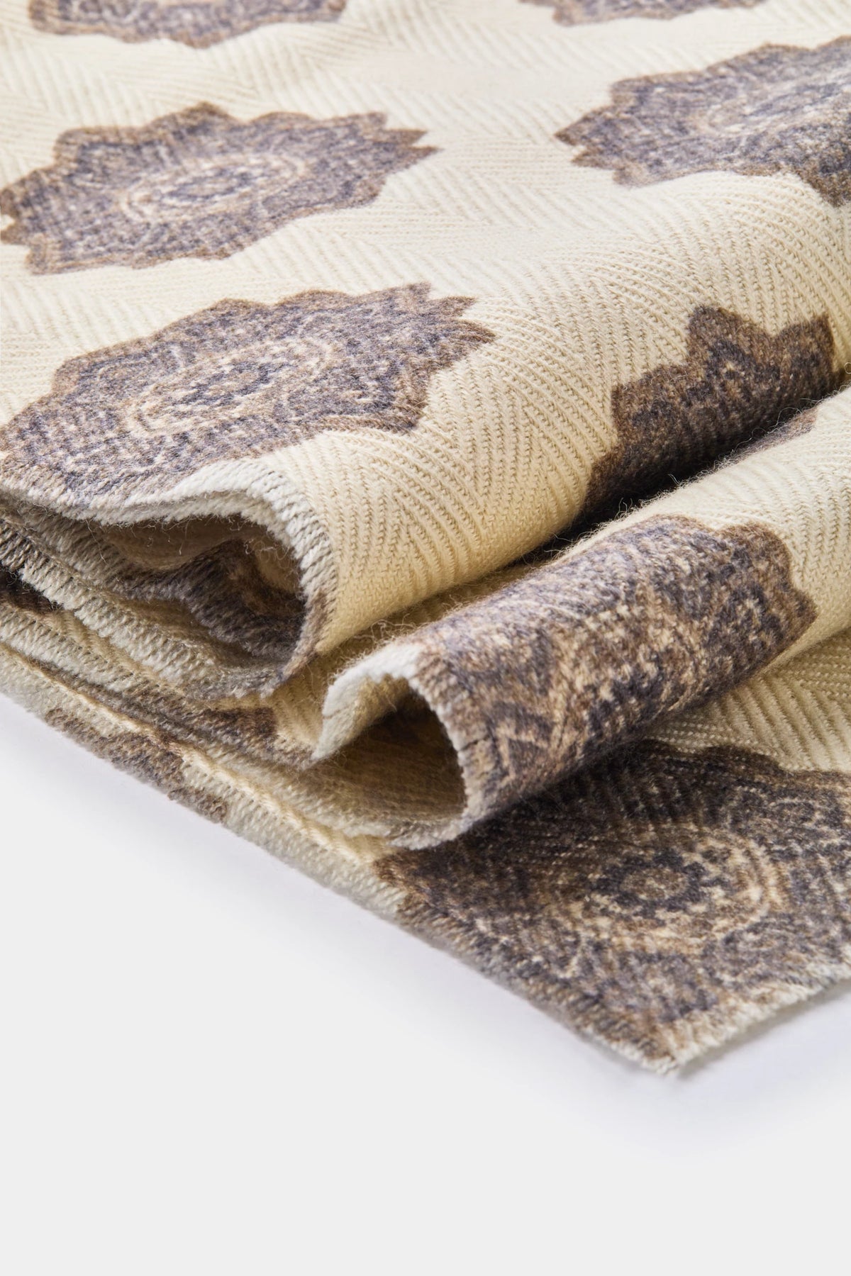 men pini parma cream scarf made in italy 