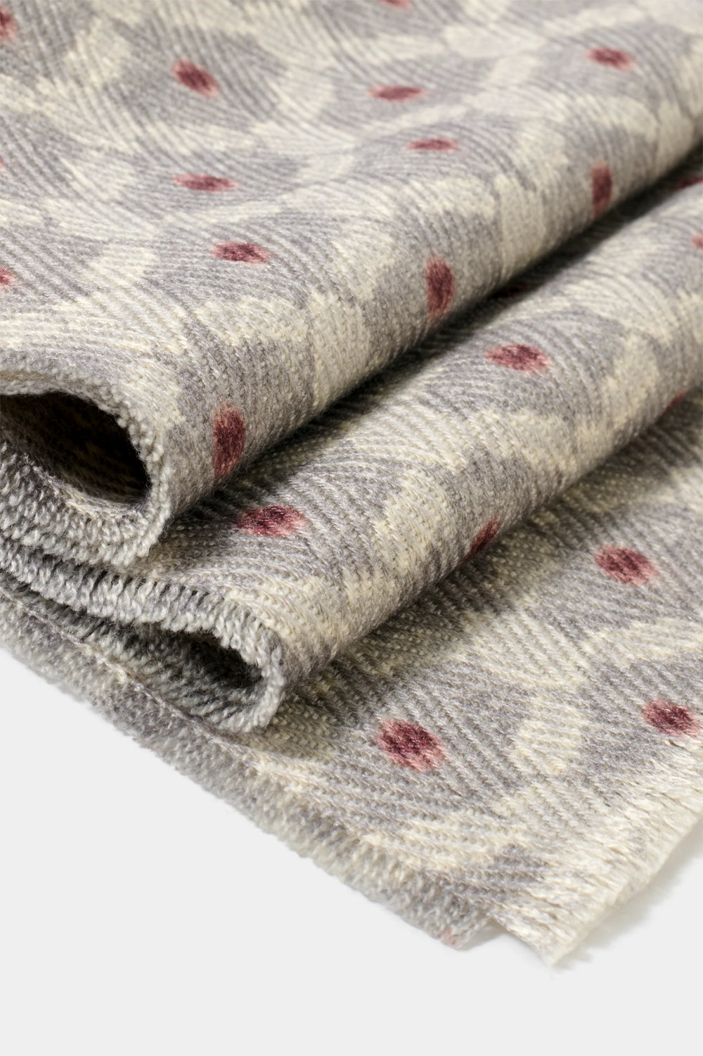grey patterned scarf, men's patterned scarf, italian wool scarf, grey wool scarf, luxury men's scarf, elegant men's scarf, refined patterned scarf, tailored grey scarf, premium italian scarf, sophisticated men's scarf, timeless italian wool scarf, upscale men's scarf, classic grey scarf, italian craftsmanship scarf, premium men's wool scarf, refined italian patterned scarf