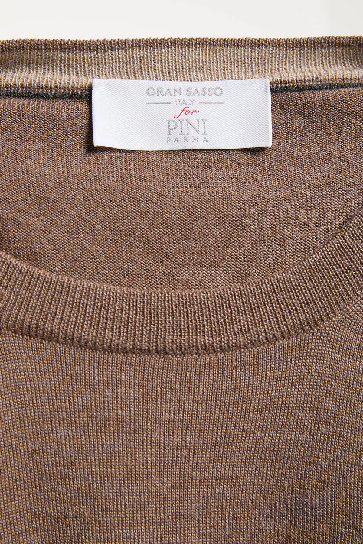 men pini parma x gran sasso hazelnut round neck made in italy in wool and silk