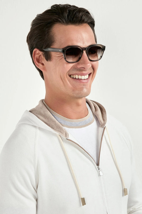 off white cashmere hoodie, men's knit hoodie, italian cashmere hoodie, off white hoodie, luxury men's knitwear, elegant men's hoodie, refined cashmere hoodie, tailored off white hoodie, premium italian hoodie, sophisticated men's knitwear, timeless italian hoodie, upscale men's hoodie, classic off white hoodie, italian craftsmanship hoodie, premium men's cashmere hoodie, refined italian hoodie