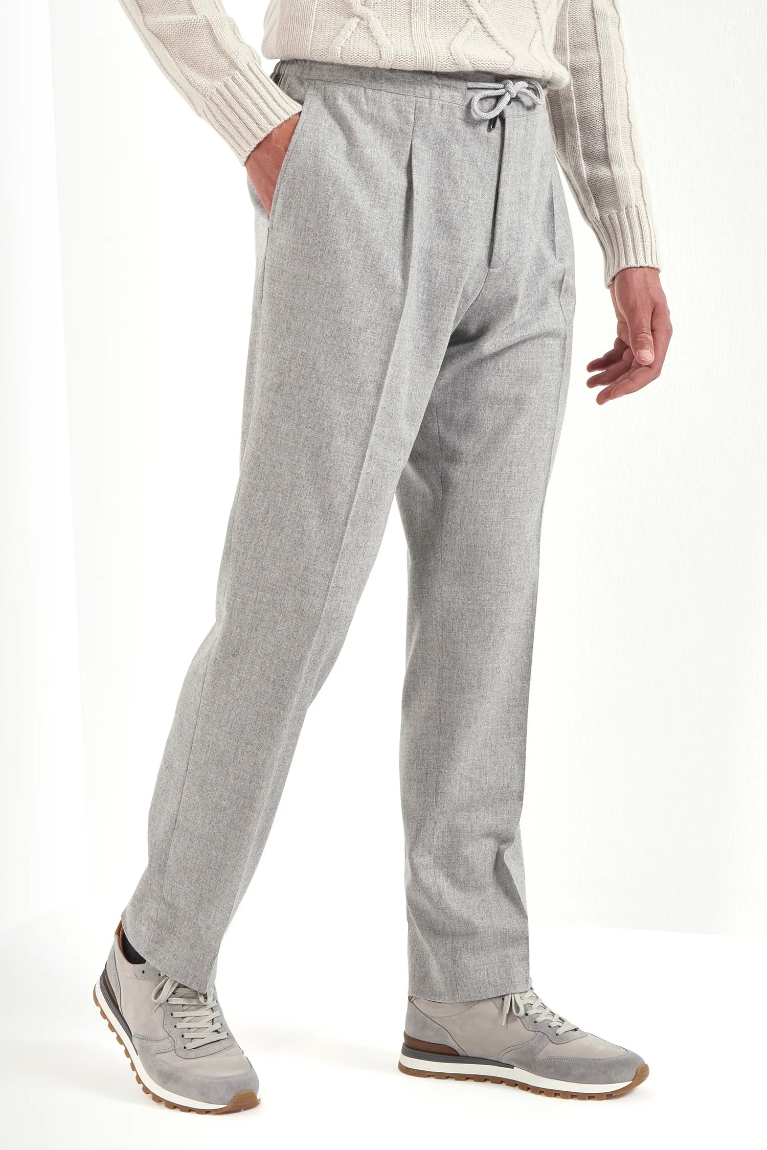 Alassio in flanella grigio chiaro con pantaloni con pince - Made in Italy