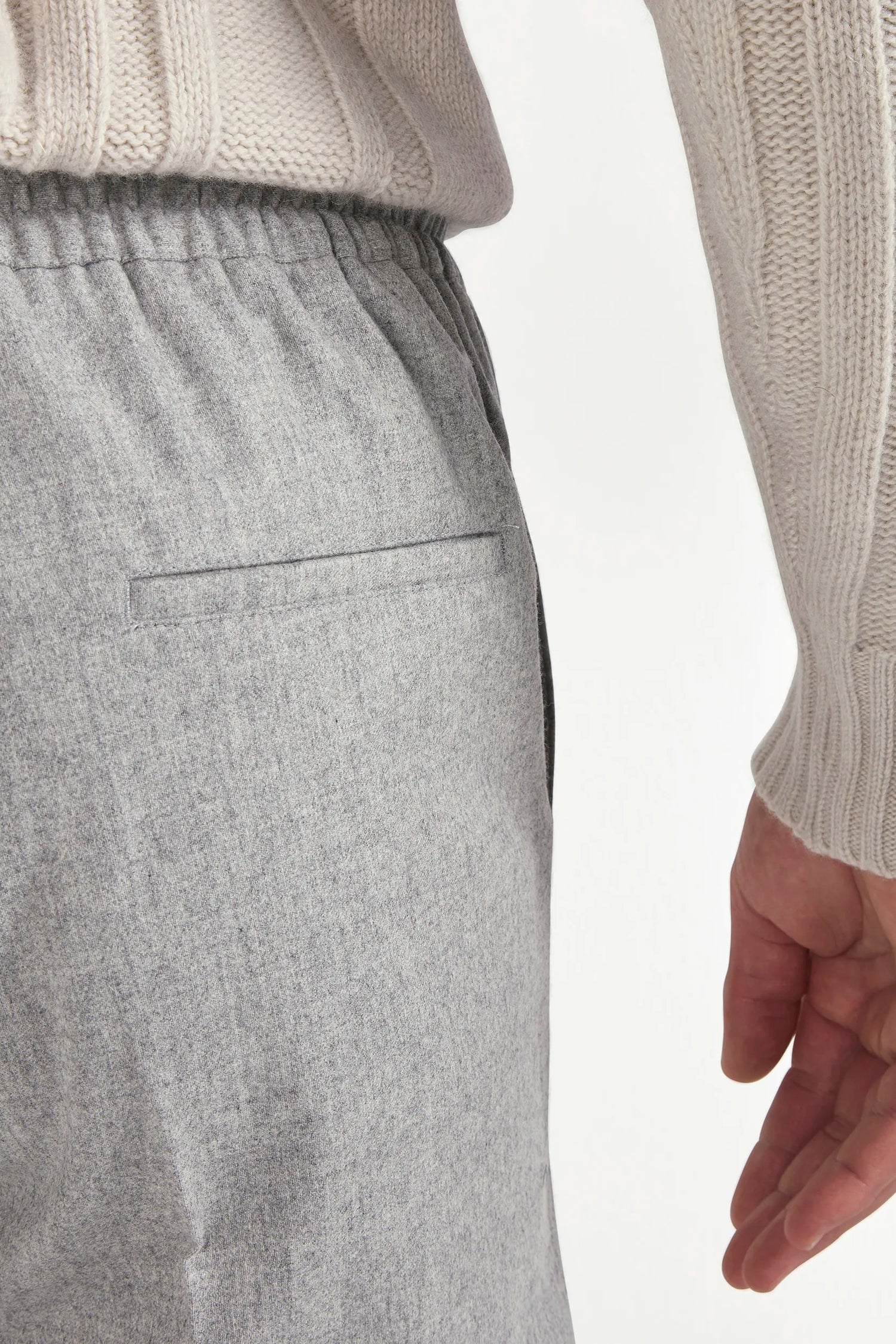 Alassio in flanella grigio chiaro con pantaloni con pince - Made in Italy