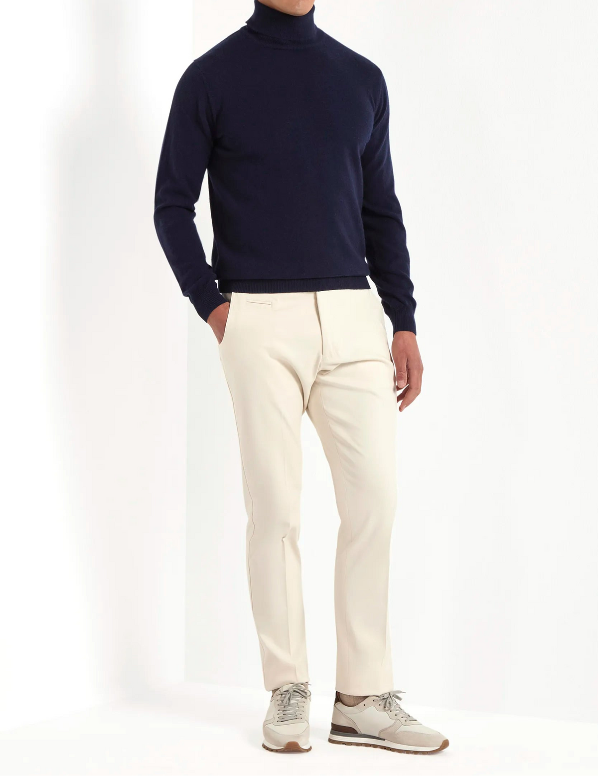 Italian cashmere turtleneck, Blue turtleneck, italian cashmere, italian turtleneck style, Blue Turtleneck in 100% cashmere, Col roulé en cachemire italien, Col roulé bleu, cachemire italien, style col roulé italien, Col roulé bleu en 100% cachemire, Dolcevita in cashmere italiano, Dolcevita blu, cashmere italiano, stile dolcevita italiano, Dolcevita blu in 100% cashmere